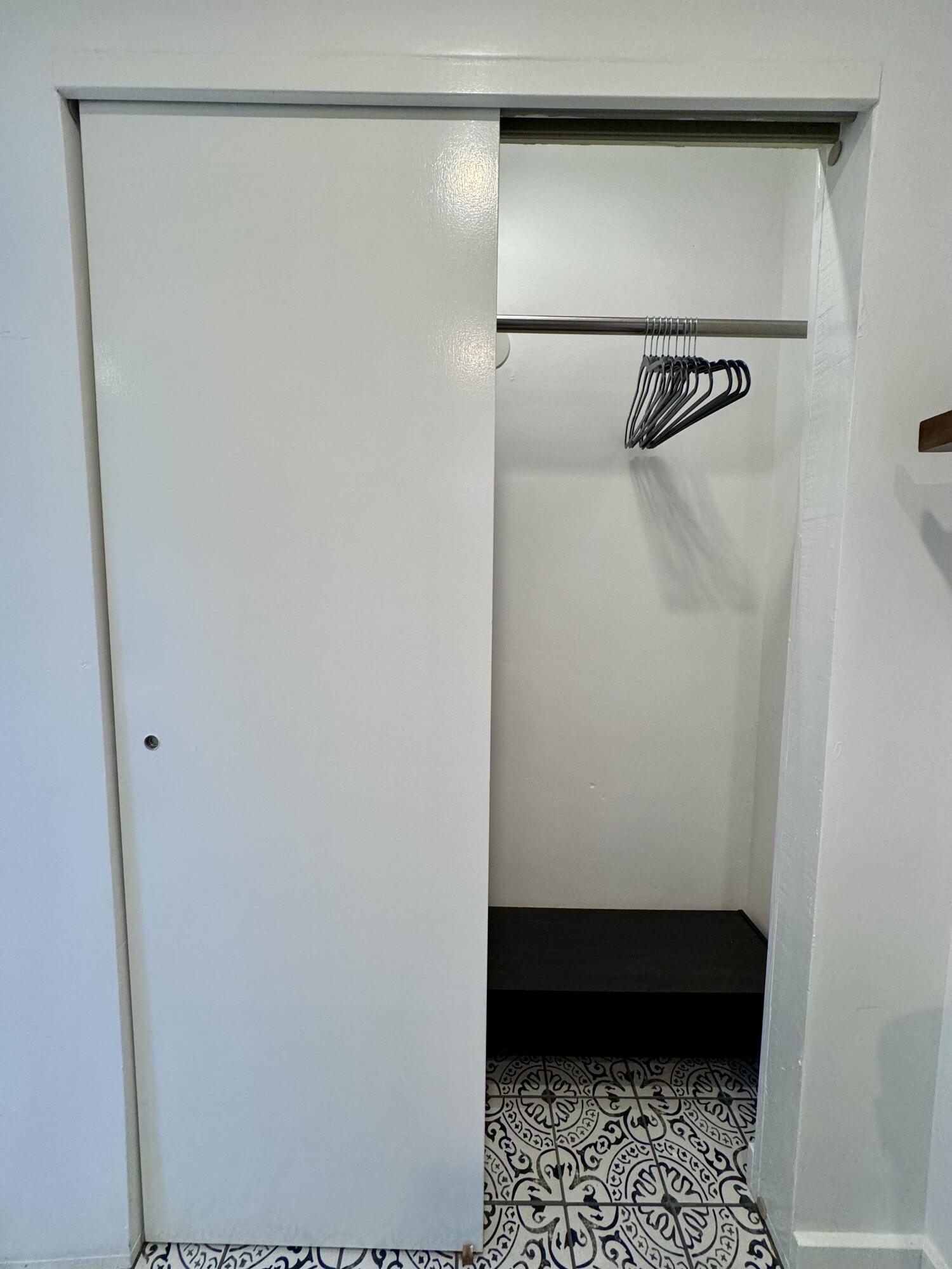 000 W Valerio Street