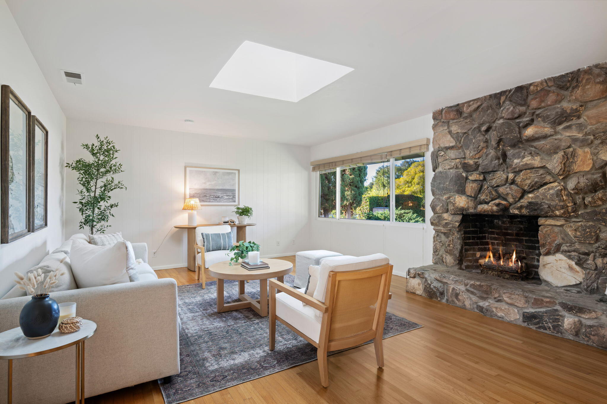 918 Crestwood Drive