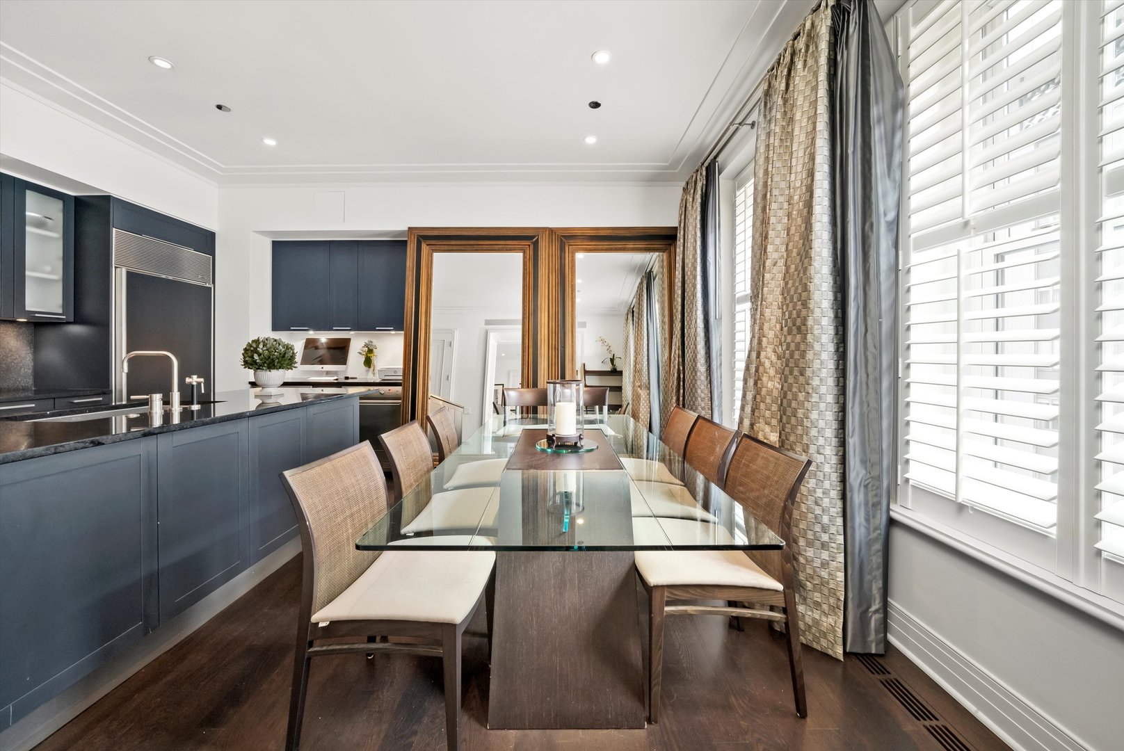 159 E Walton Place Unit: 11E