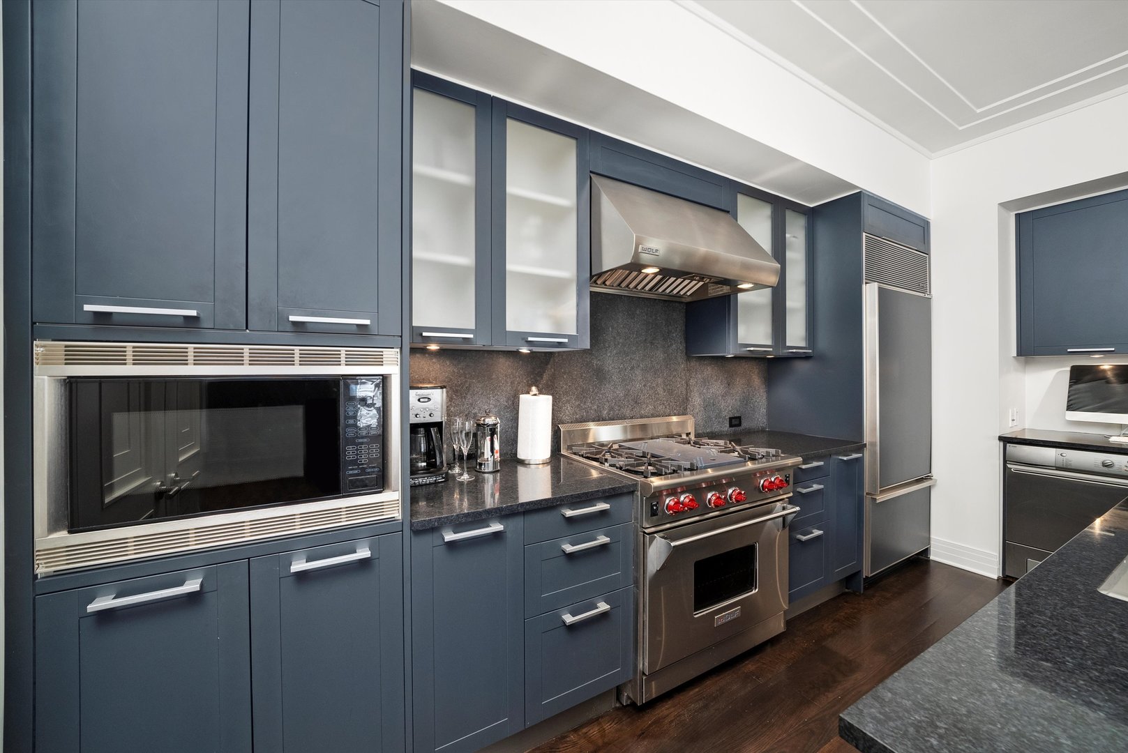 159 E Walton Place Unit: 11E