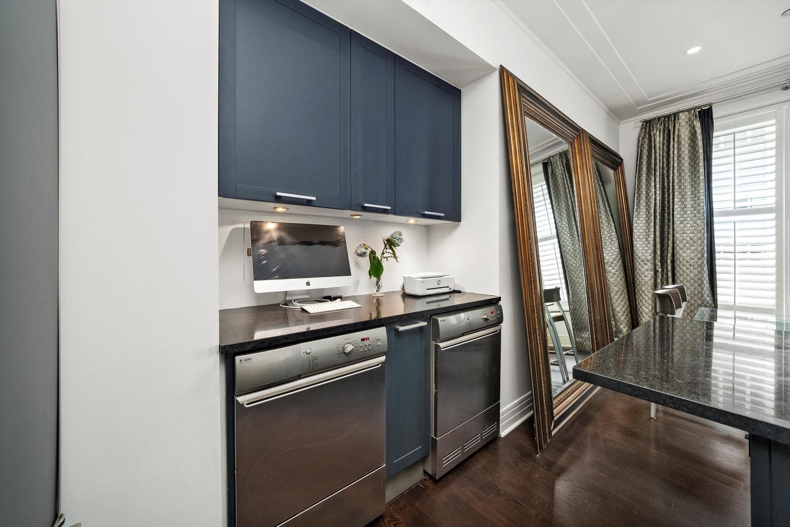 159 E Walton Place Unit: 11E