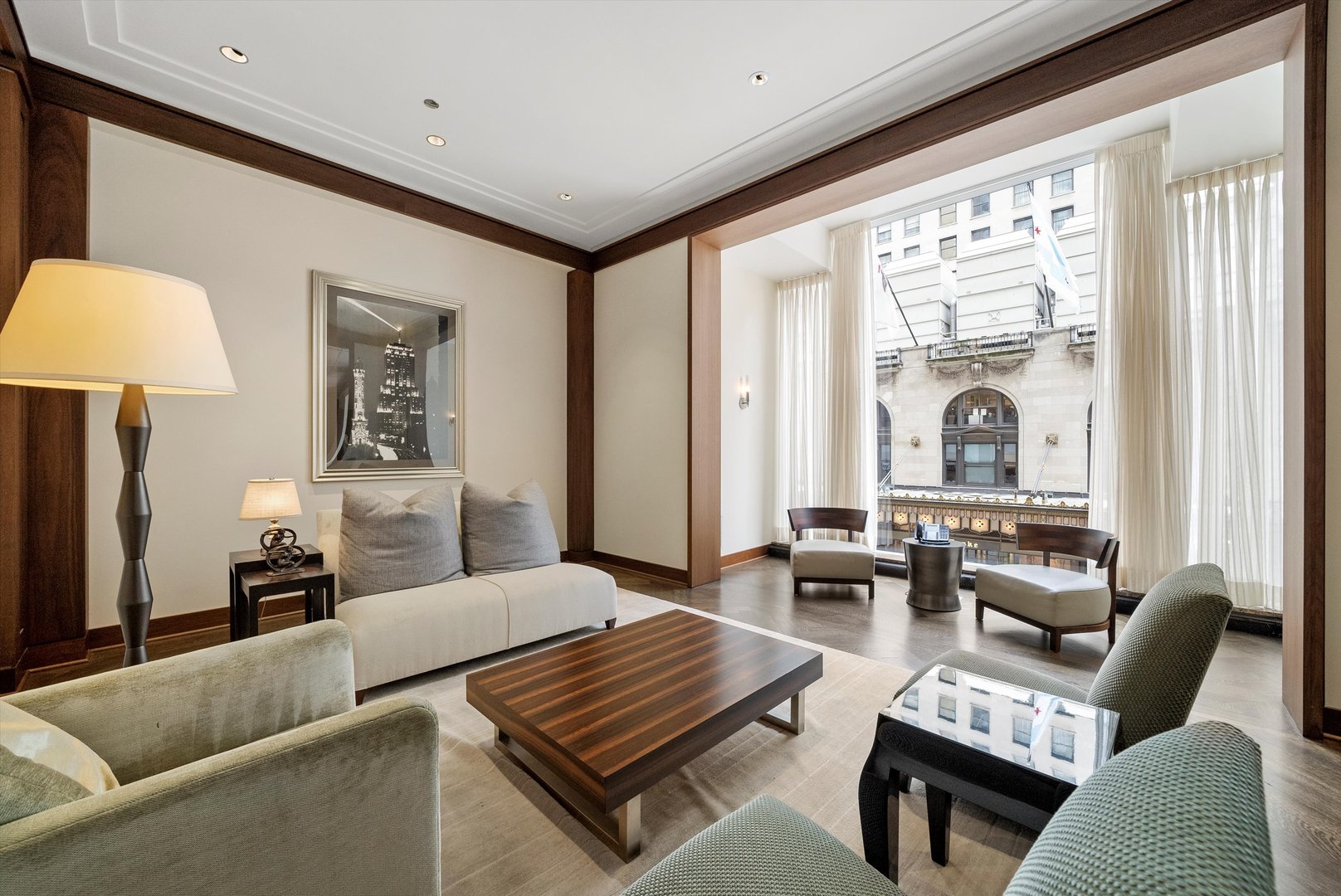 159 E Walton Place Unit: 11E
