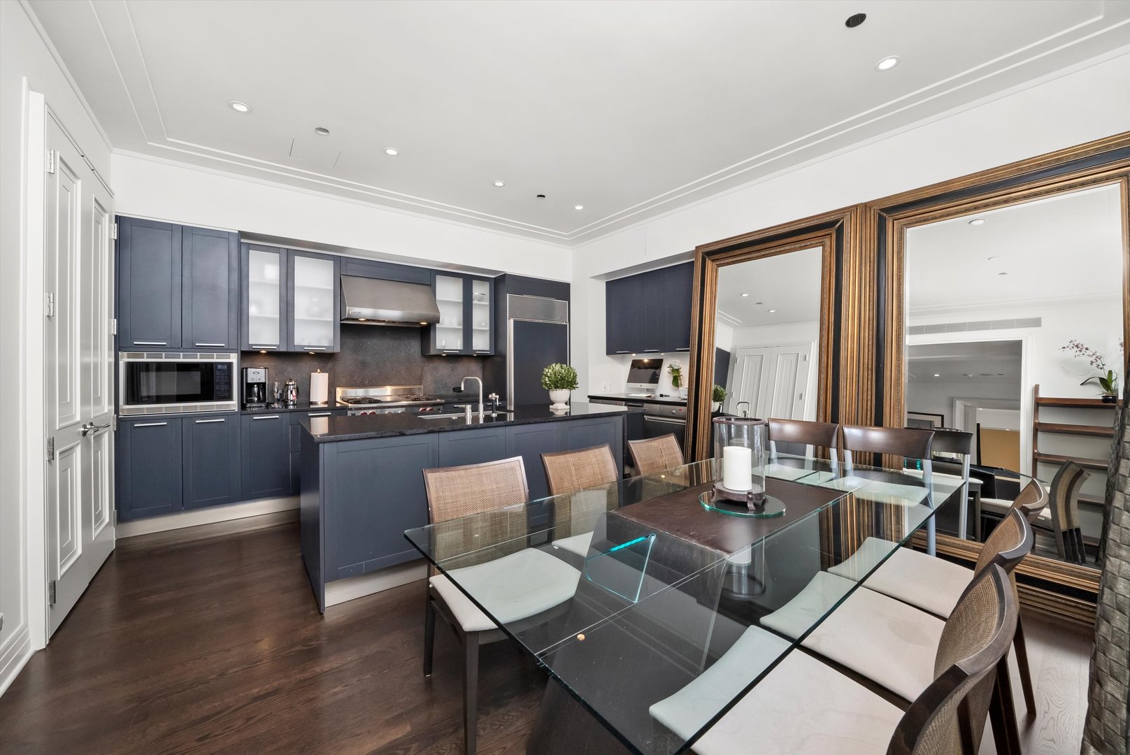 159 E Walton Place Unit: 11E