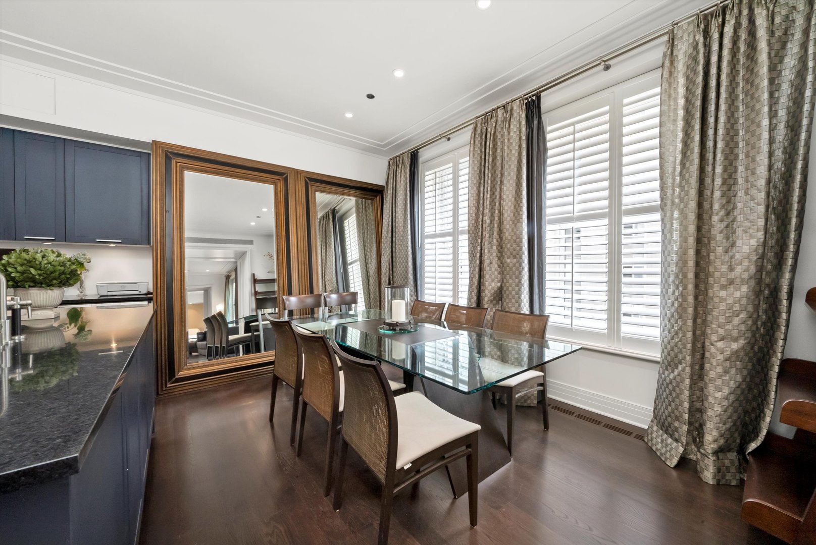 159 E Walton Place Unit: 11E