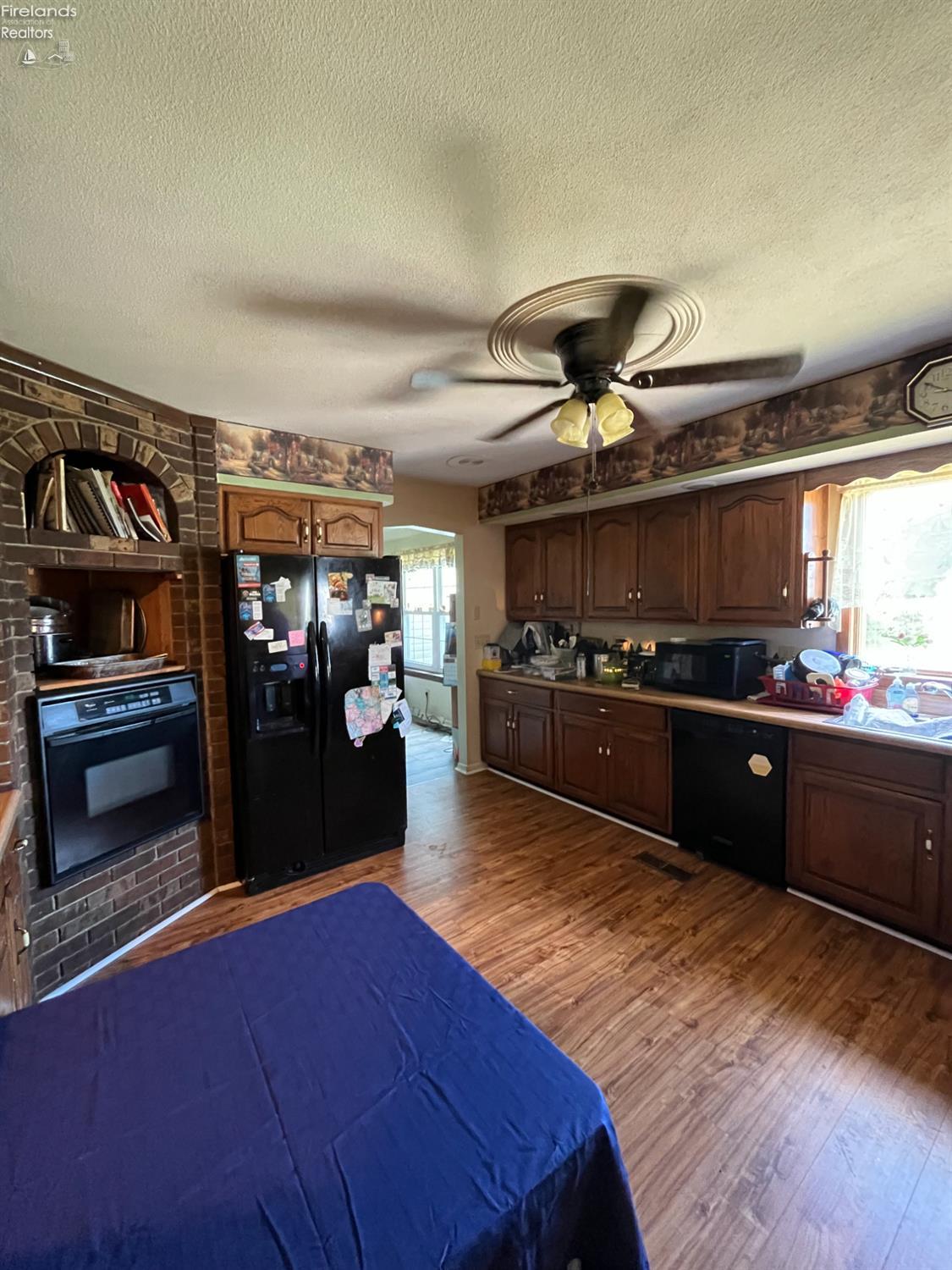 6515 W Township Road 102
