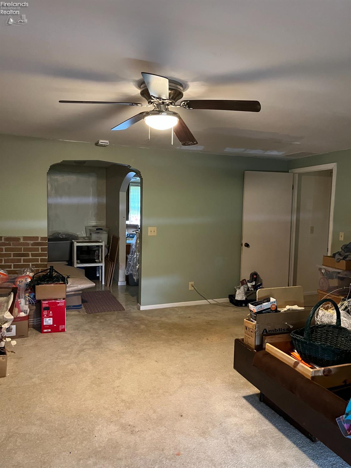 6515 W Township Road 102