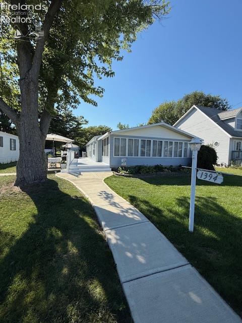 1394 N McCloy Avenue