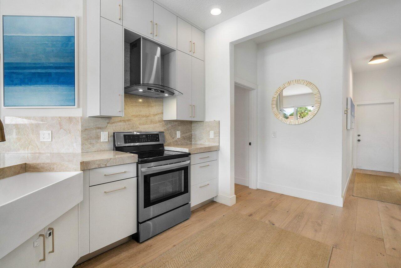 1211 Delray Lakes Drive