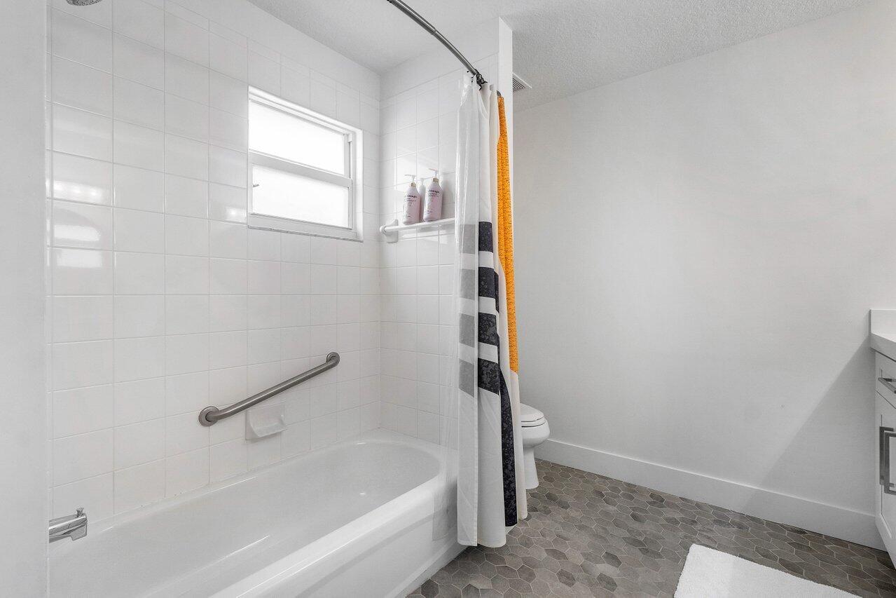 1211 Delray Lakes Drive