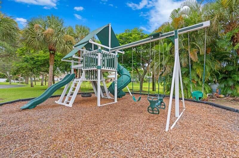 1211 Delray Lakes Drive