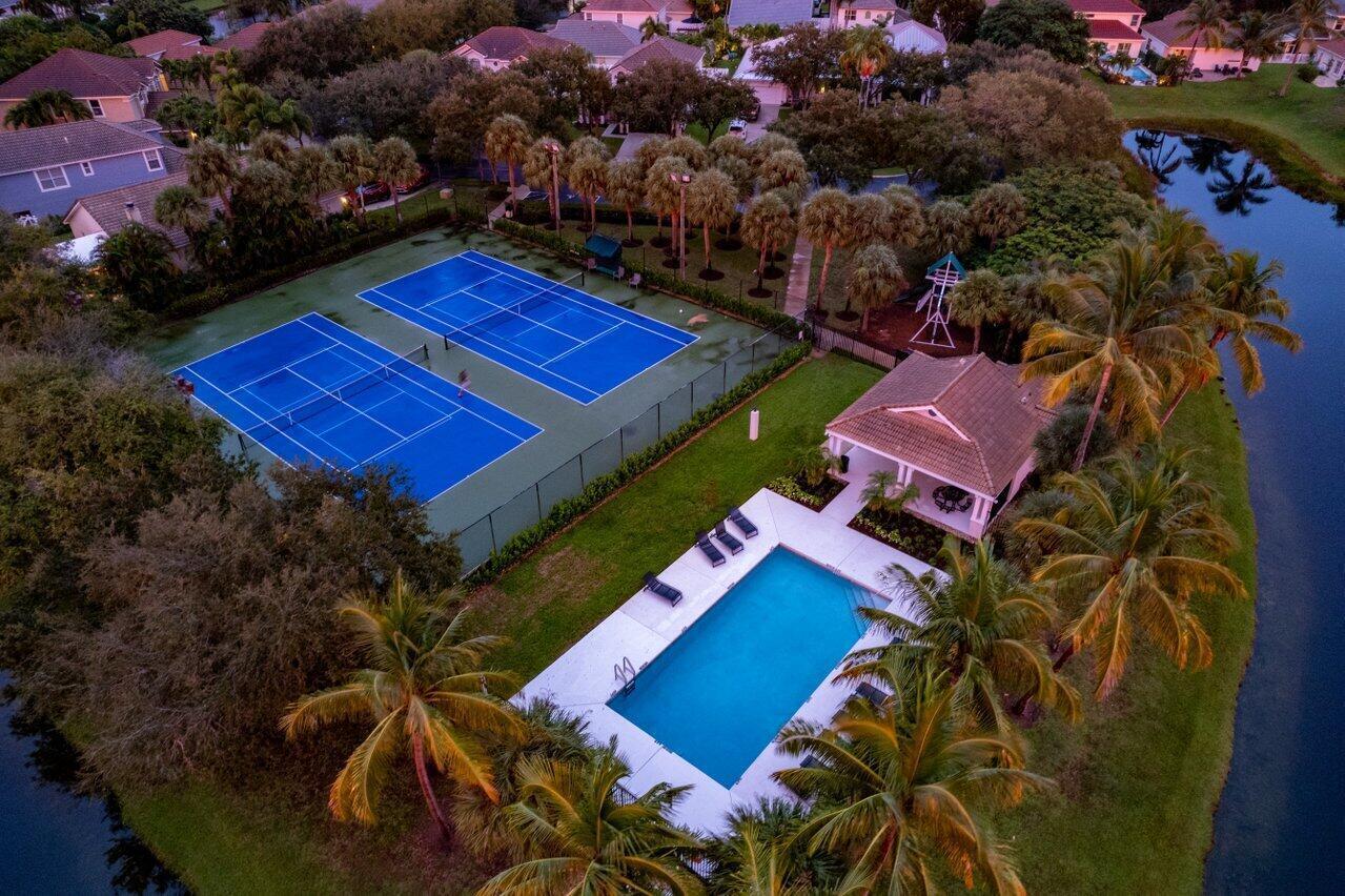 1290 Delray Lakes Drive