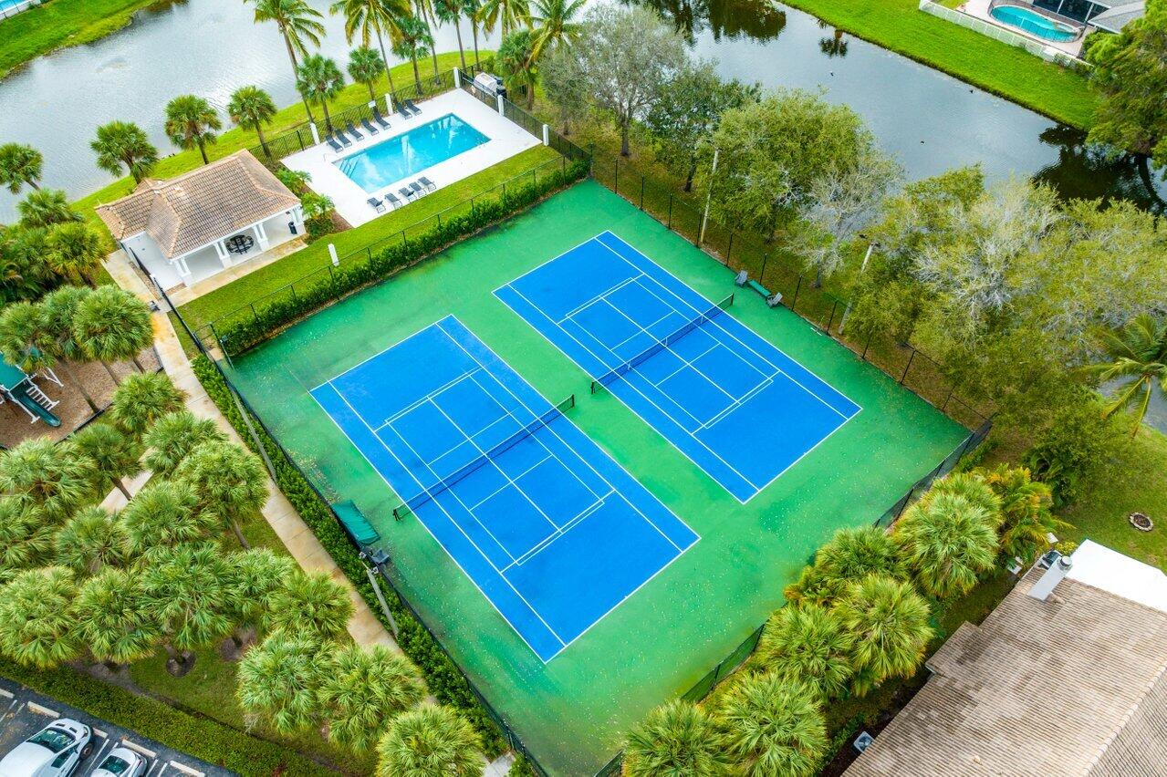 1290 Delray Lakes Drive