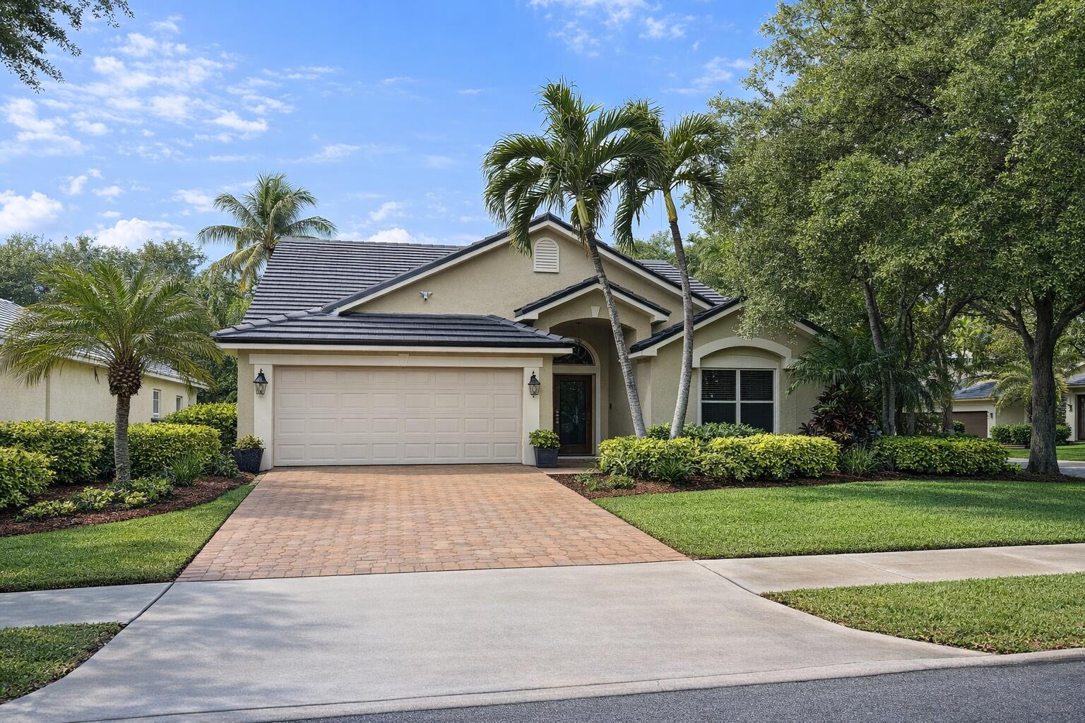 1290 Delray Lakes Drive