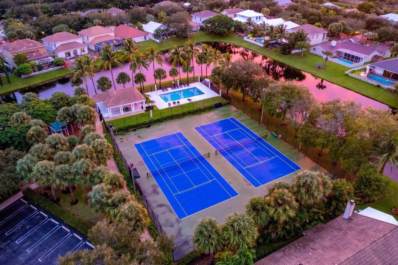 1290 Delray Lakes Drive