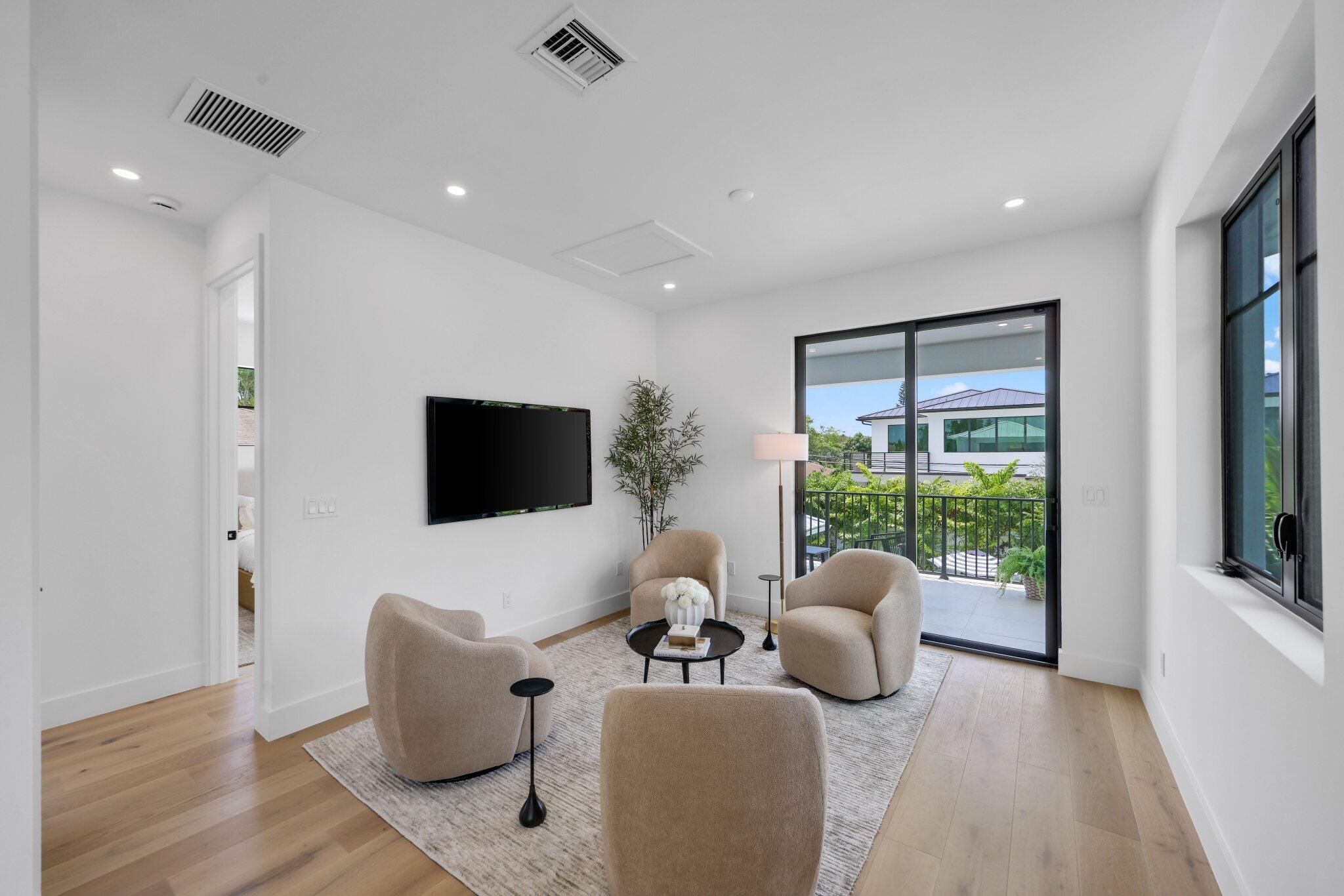 238 NE 12th Street