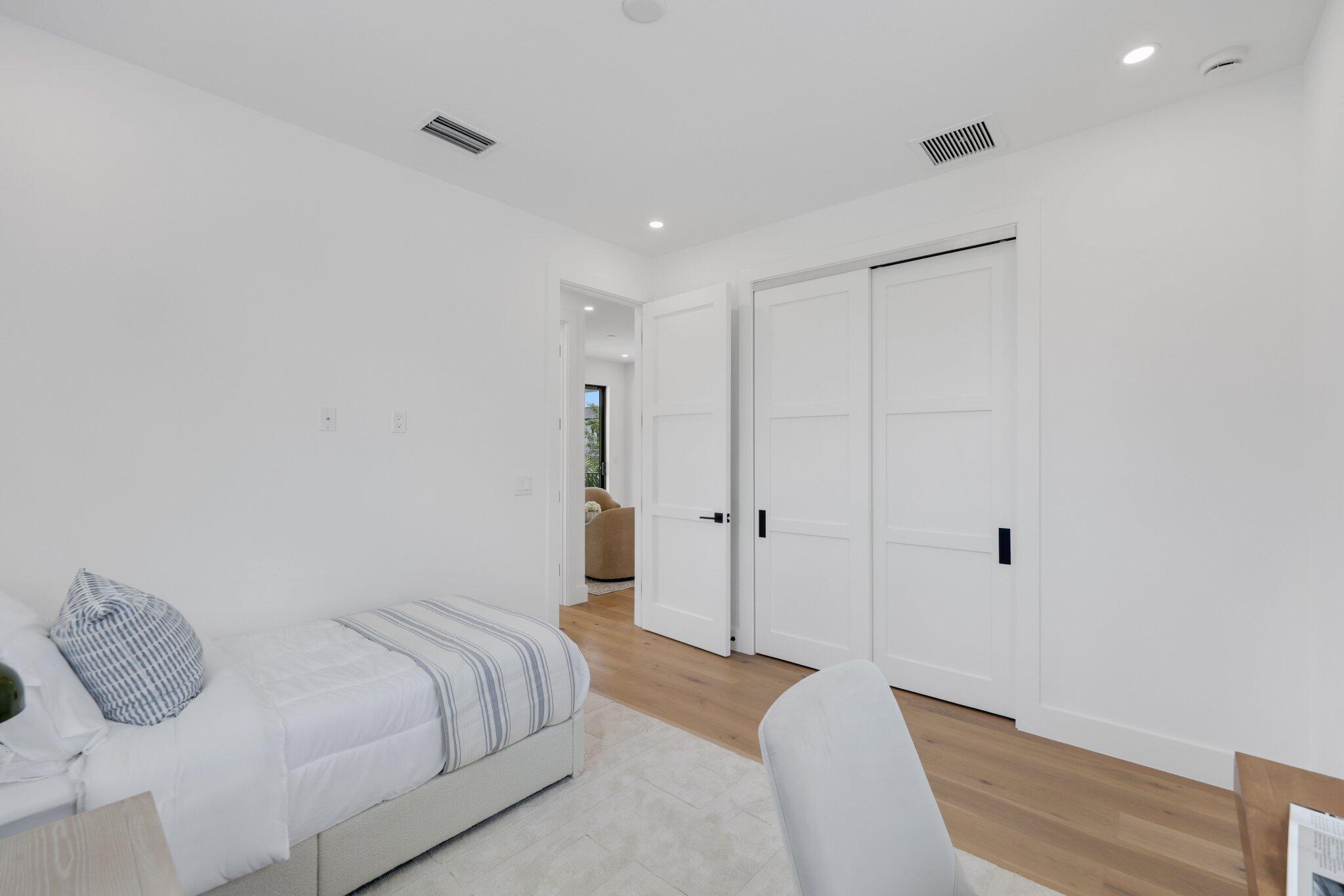 238 NE 12th Street