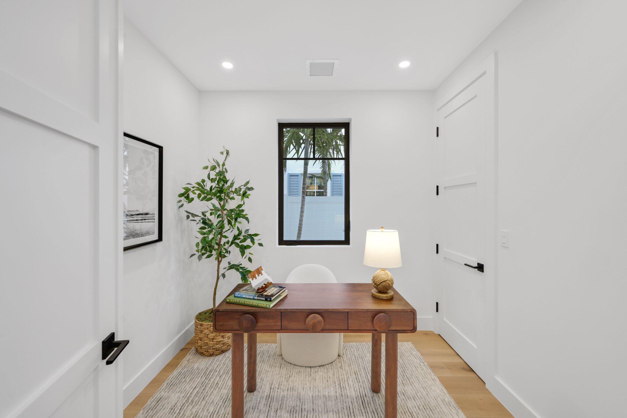 238 NE 12th Street