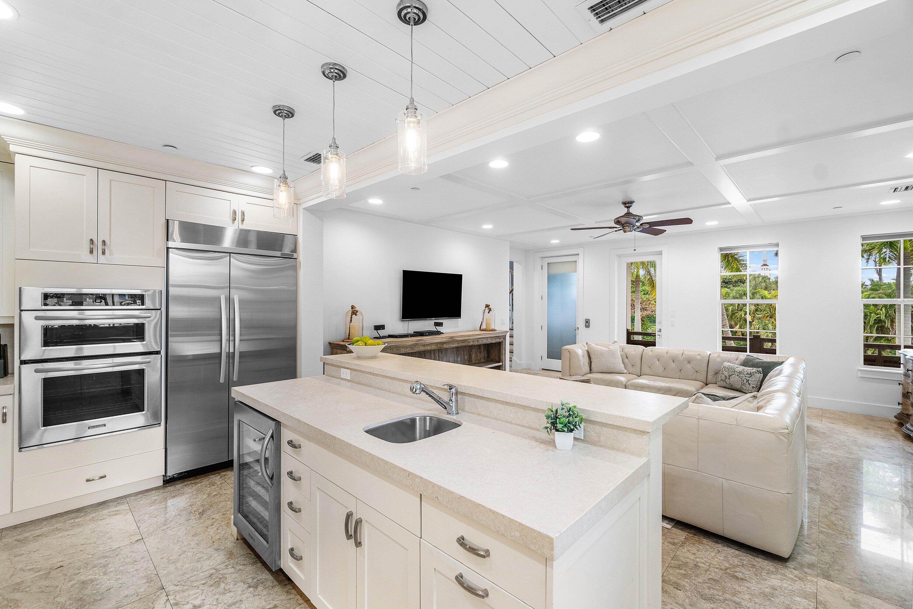 1108 Coconut Row