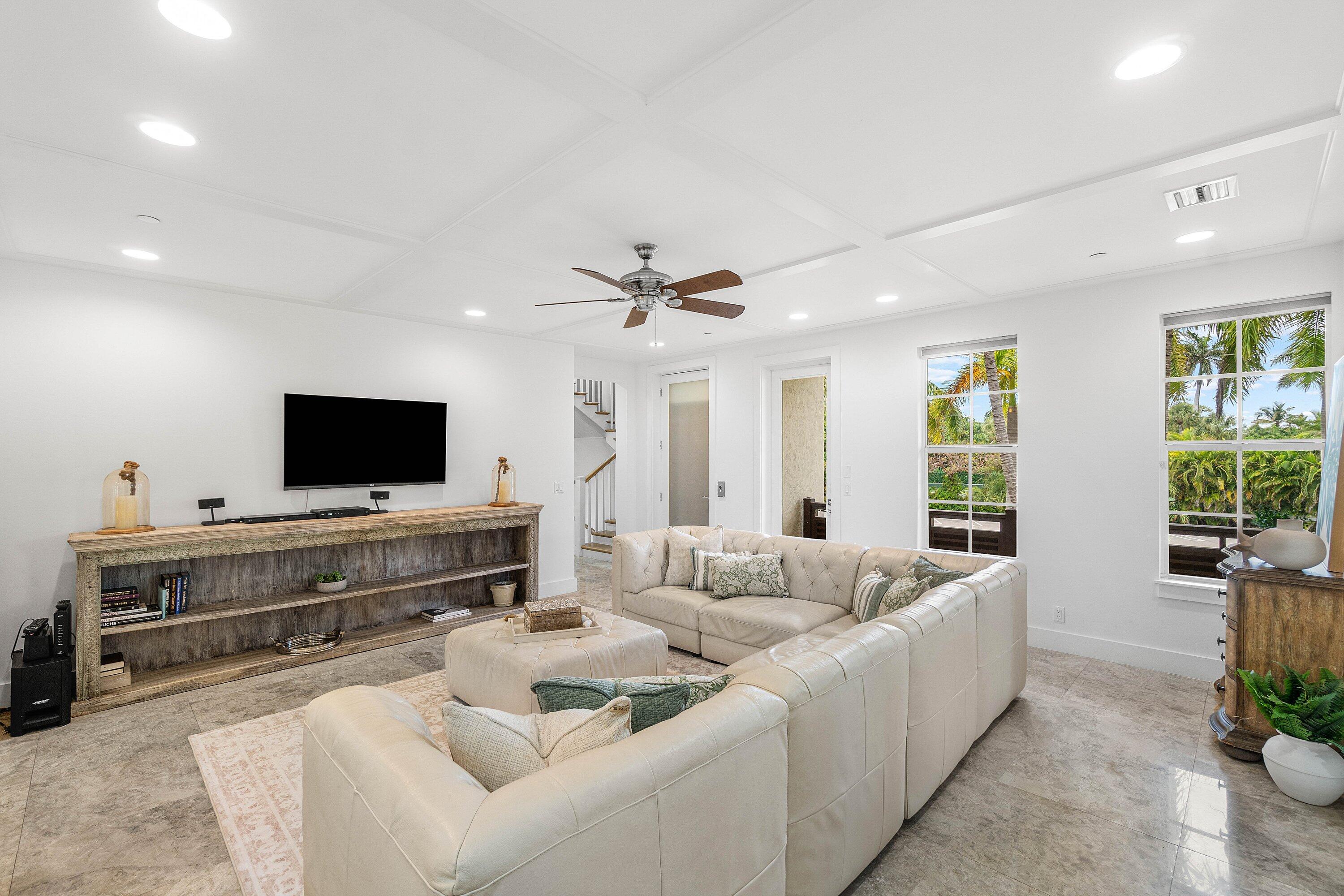 1108 Coconut Row