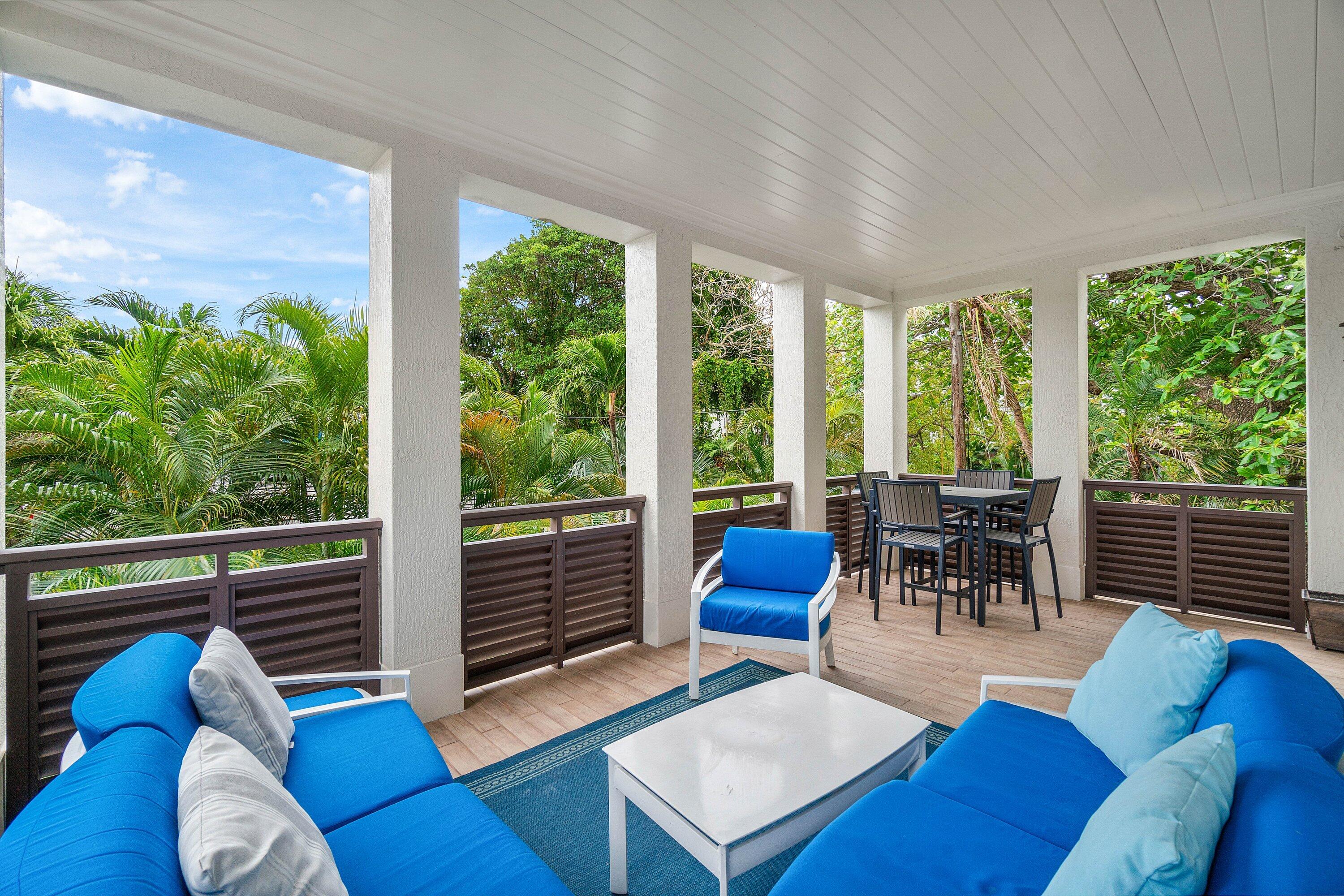 1108 Coconut Row
