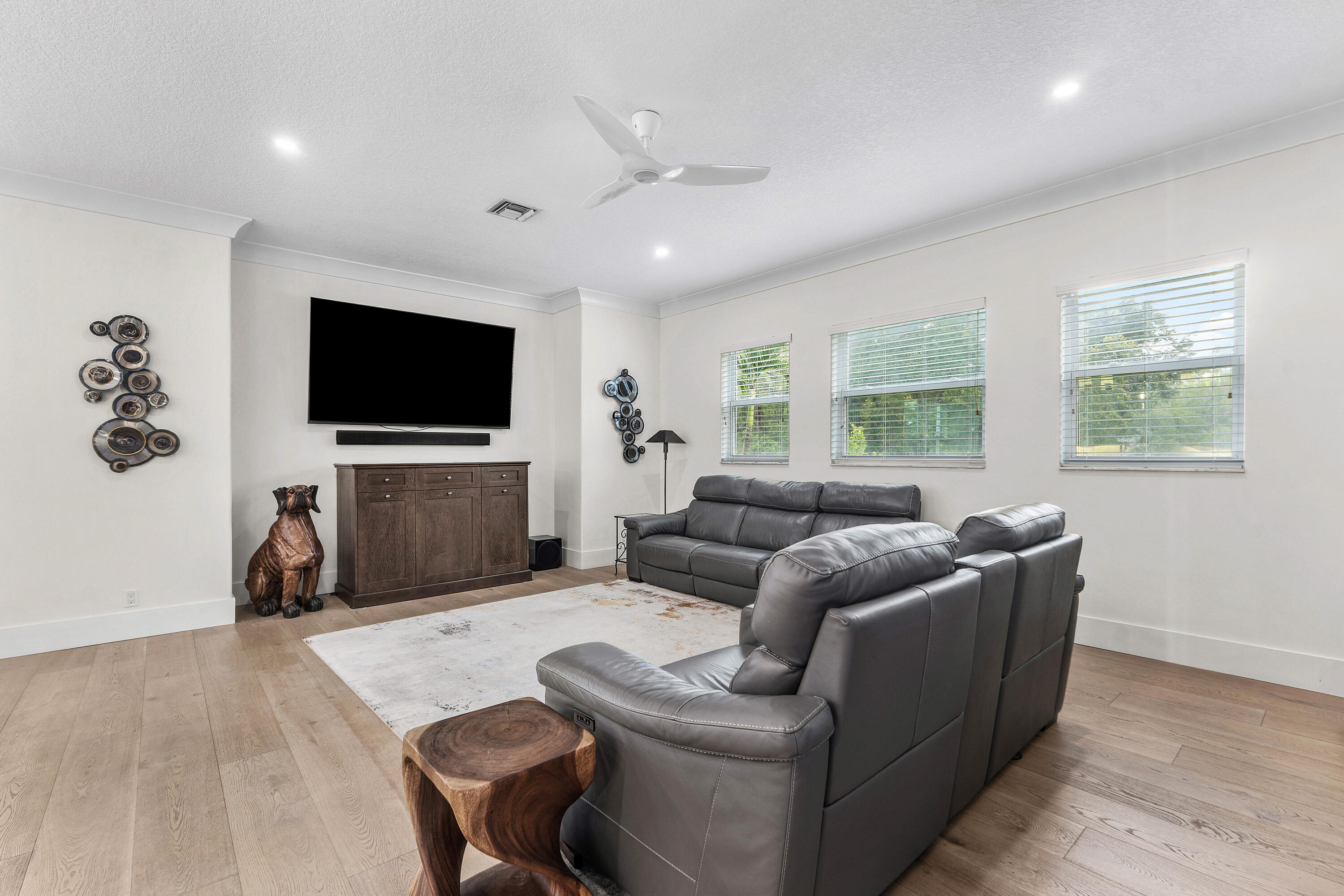 2952 SW Buena Vista Drive
