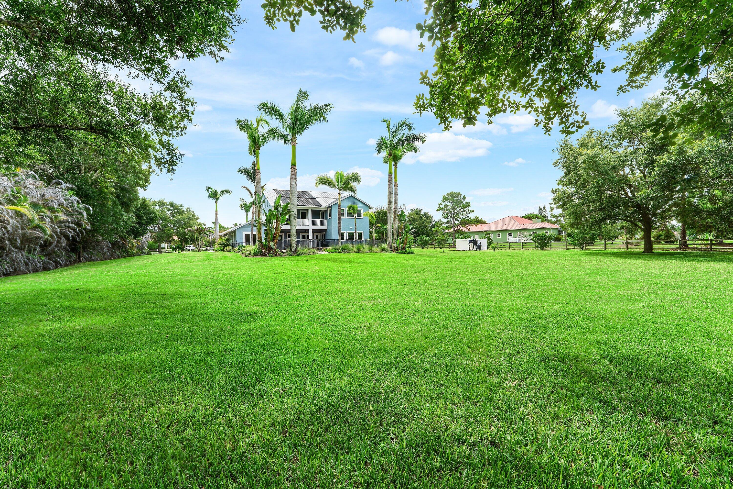 2952 SW Buena Vista Drive