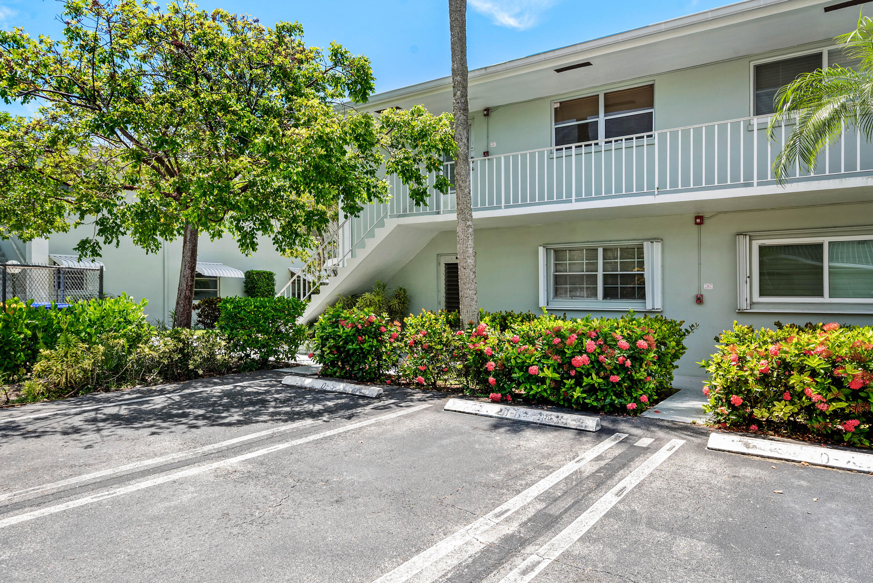 2360 SW 22nd Avenue 402