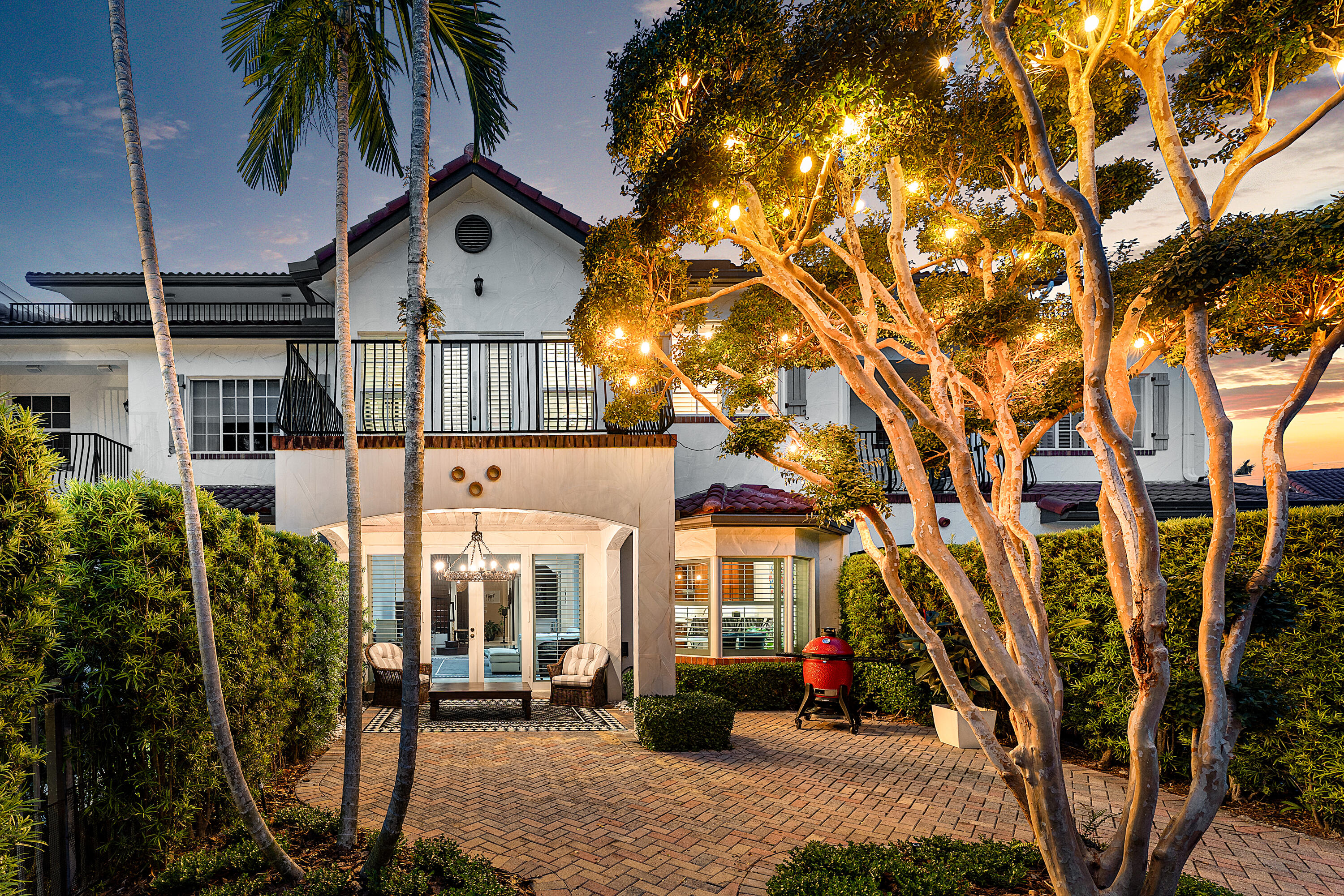 828 ESTUARY Way