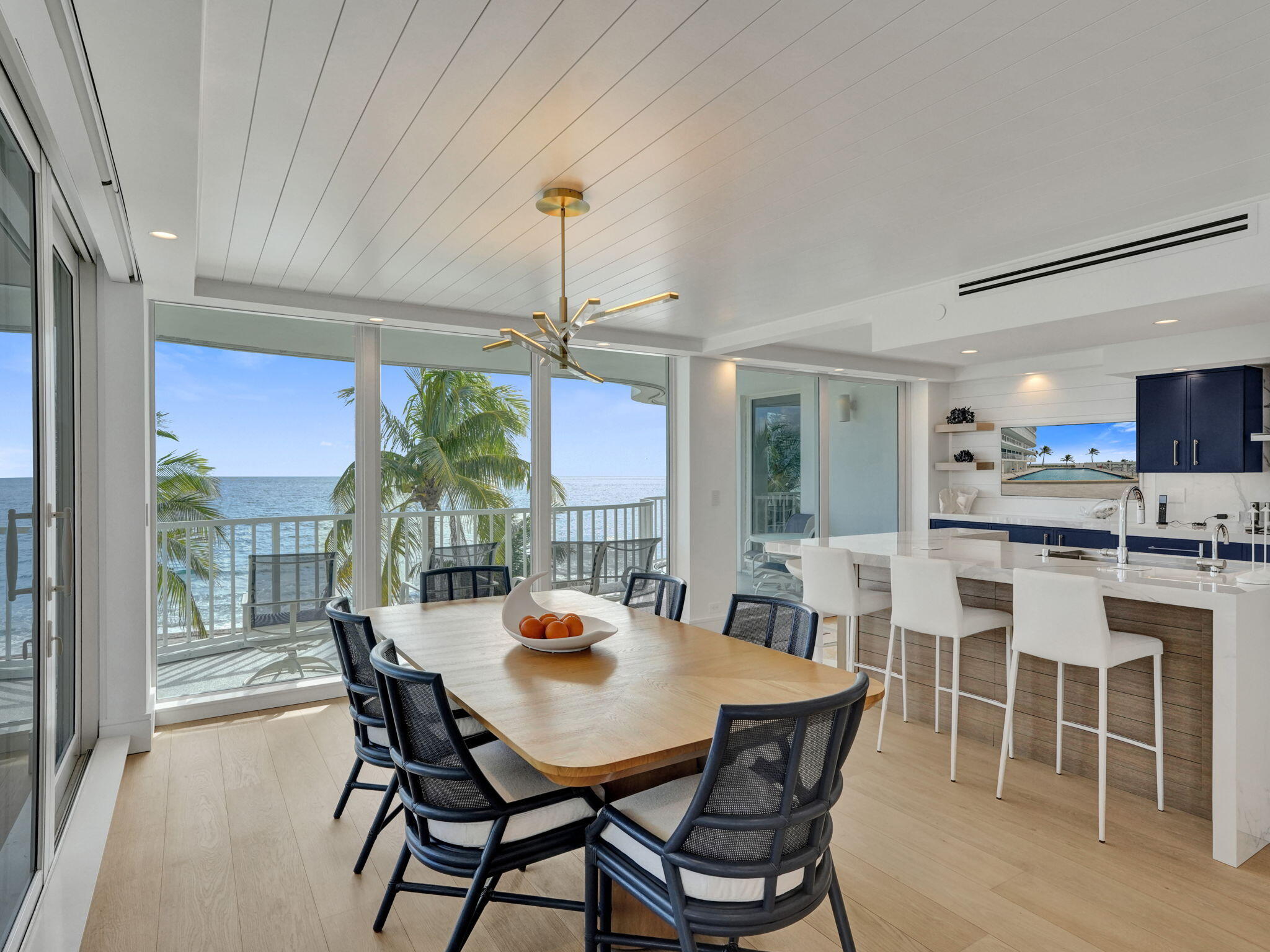 3211 S OCEAN Boulevard 402
