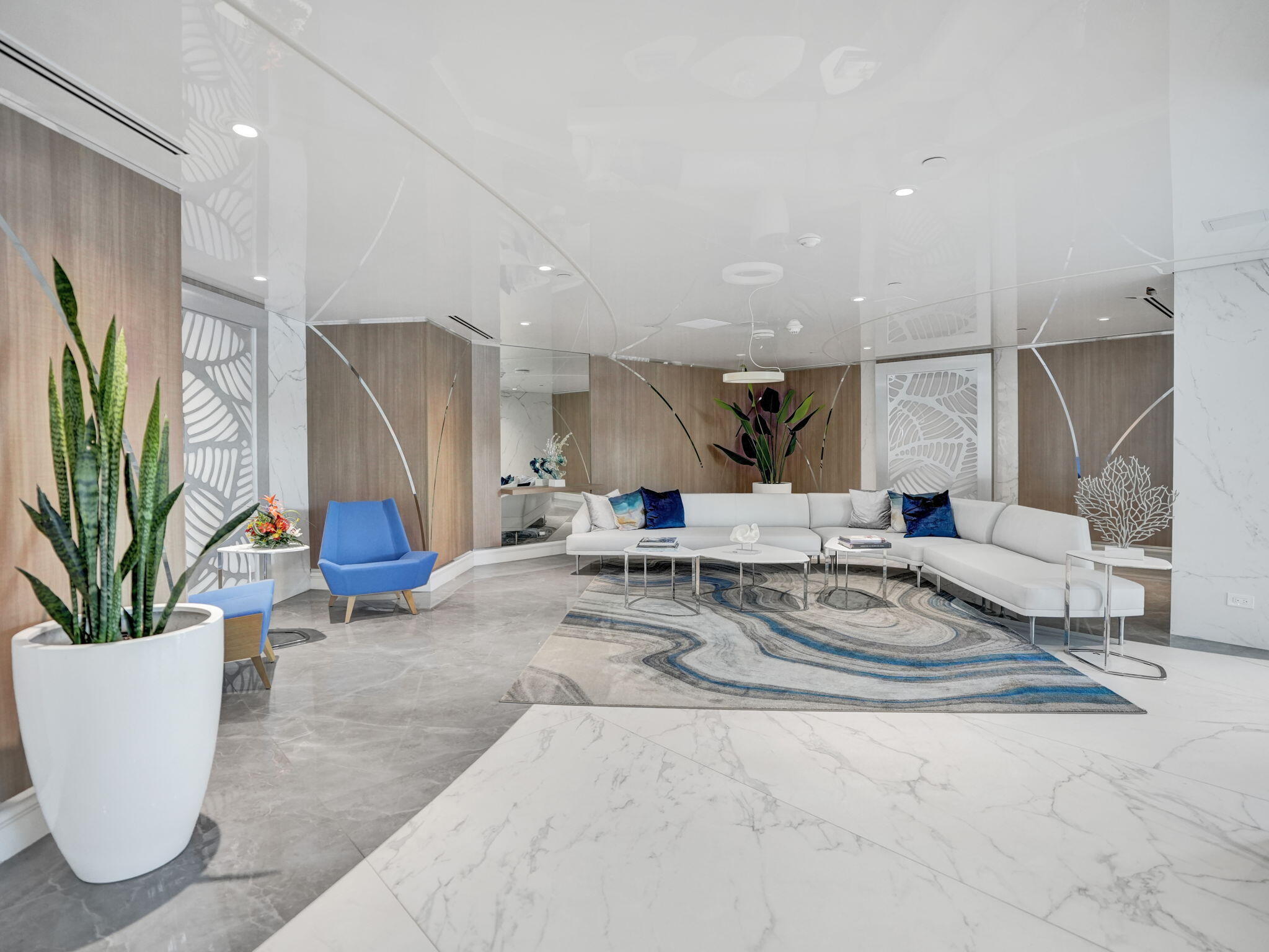 3211 S OCEAN Boulevard 402