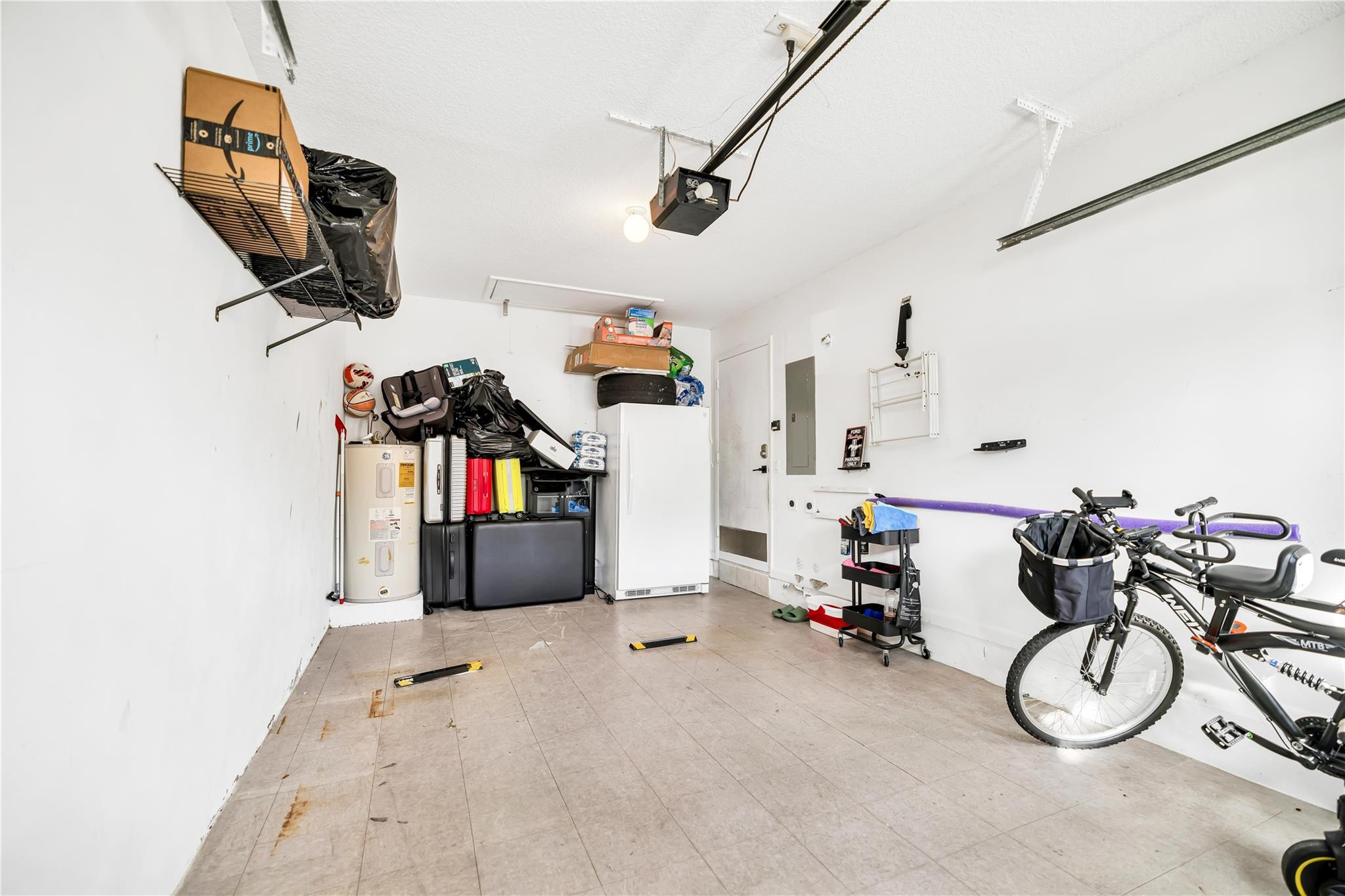 5568 American Cir