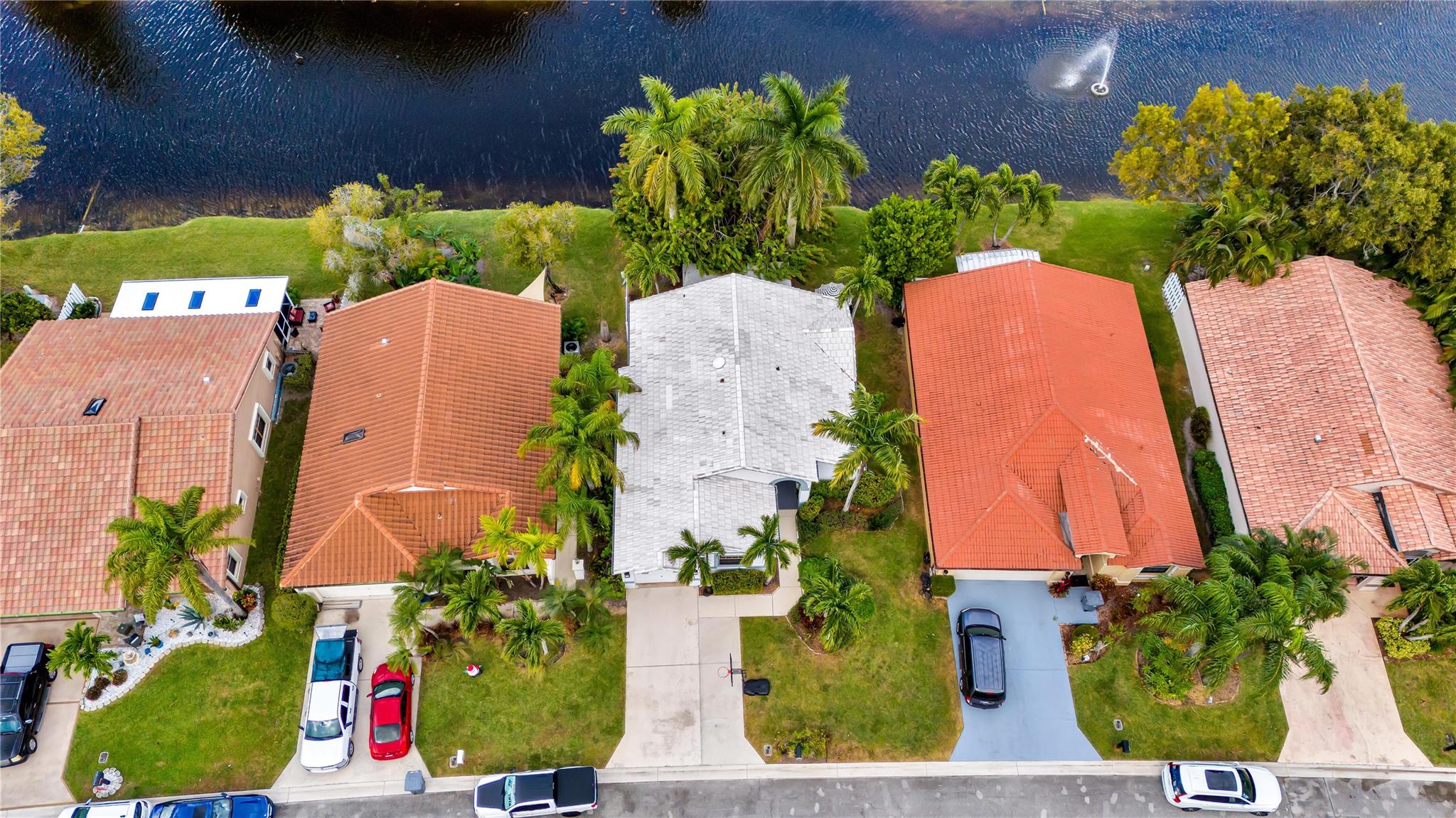 5568 American Cir