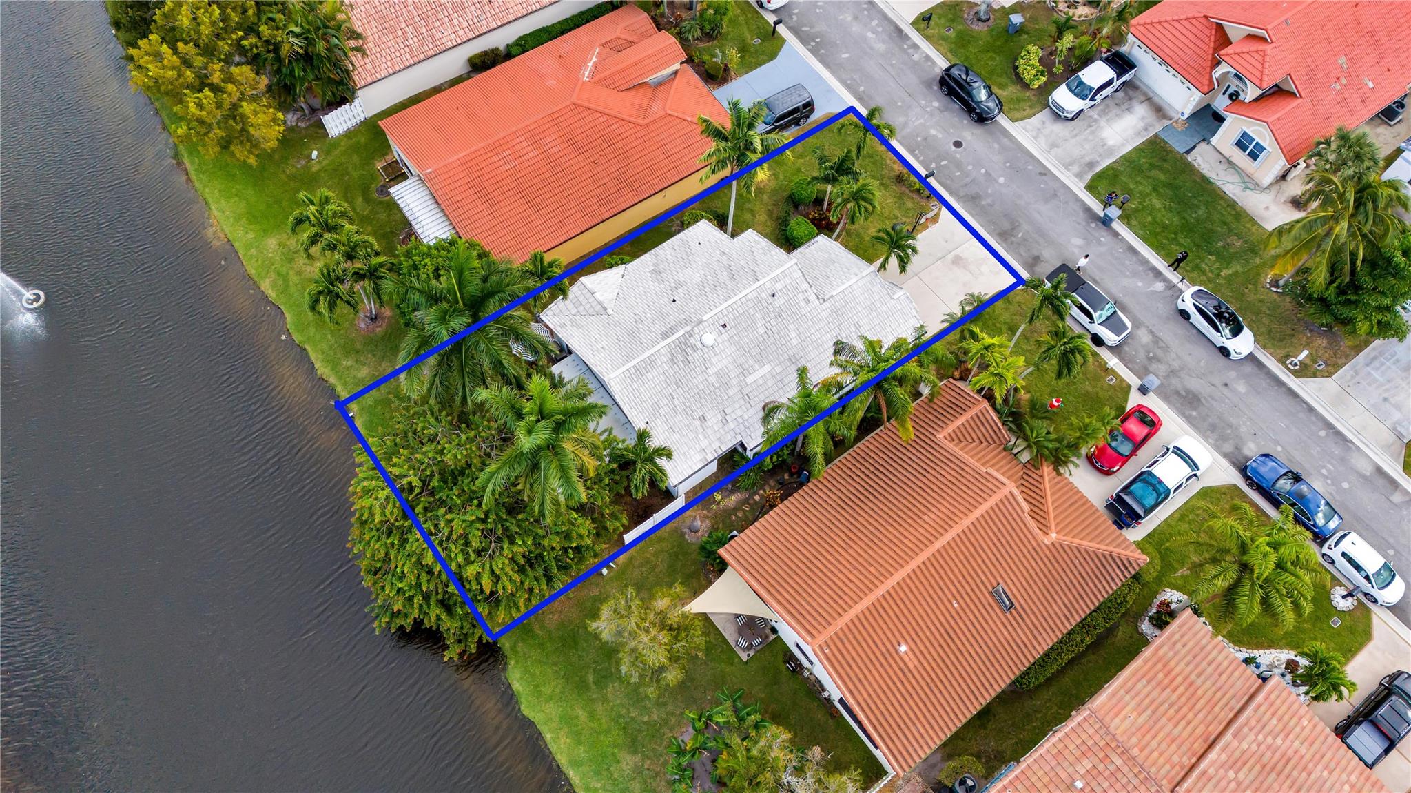 5568 American Cir