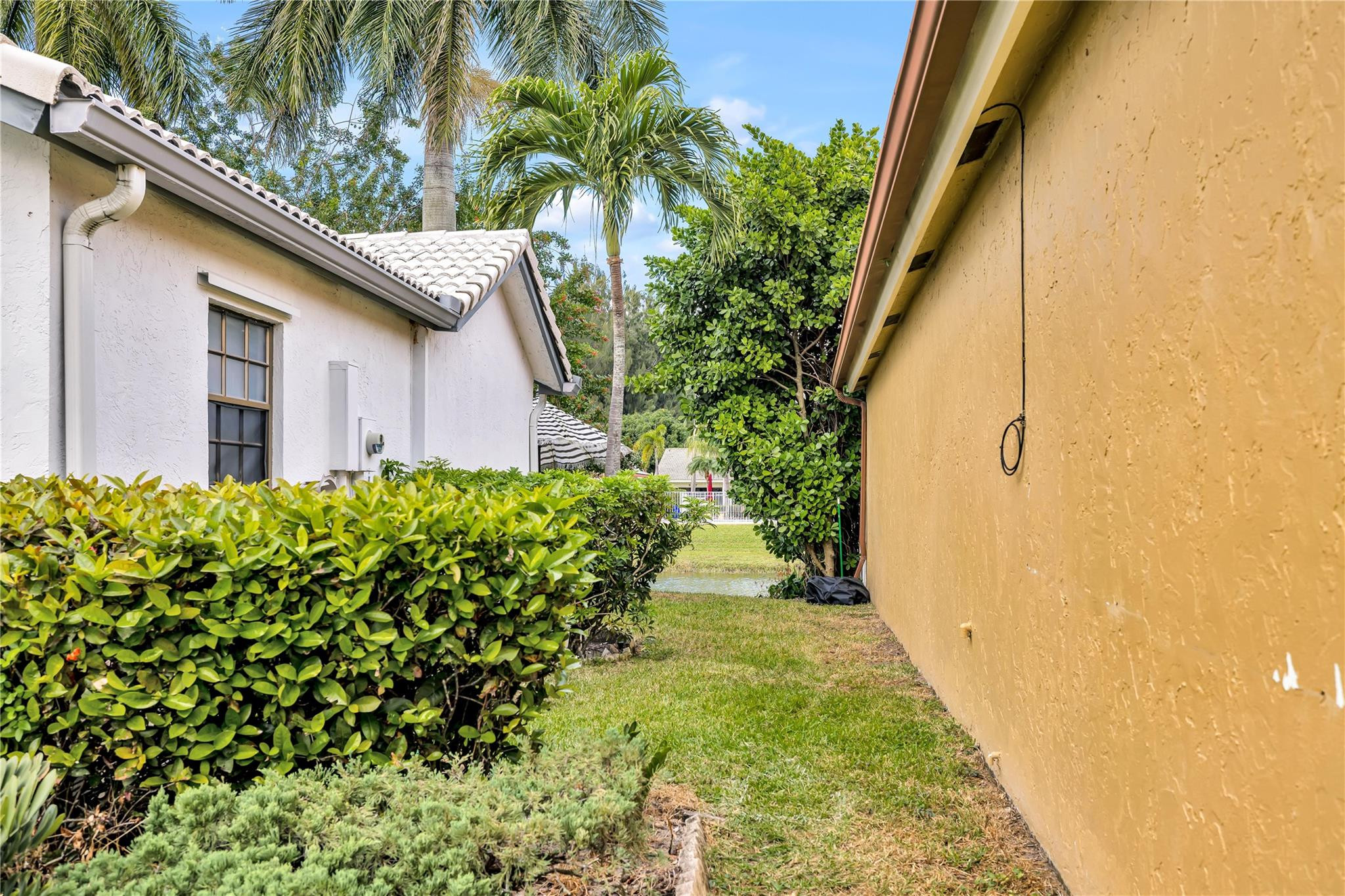 5568 American Cir