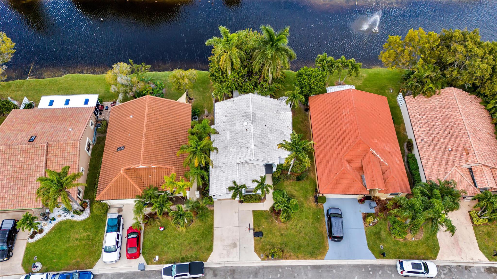 5568 American Cir
