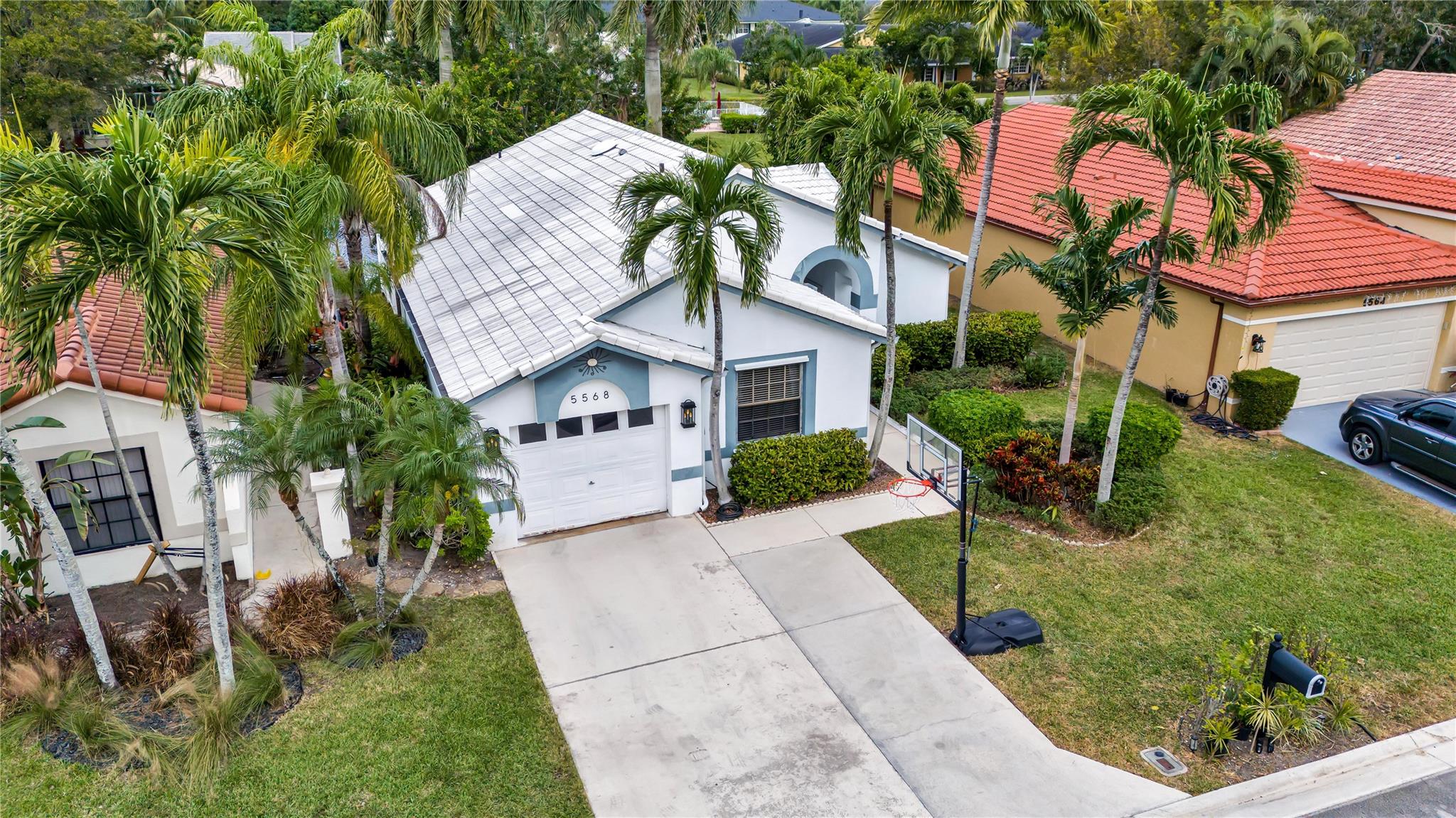 5568 American Cir