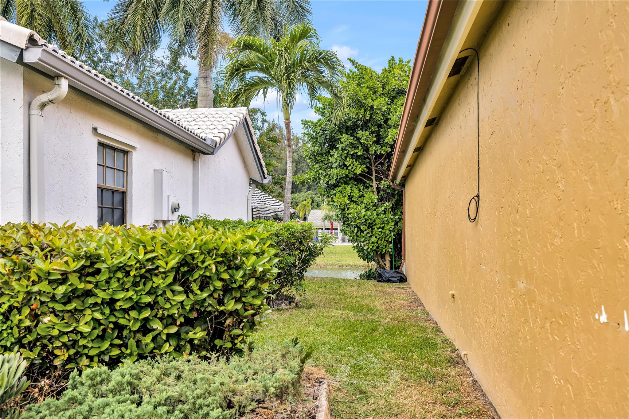 5568 American Cir