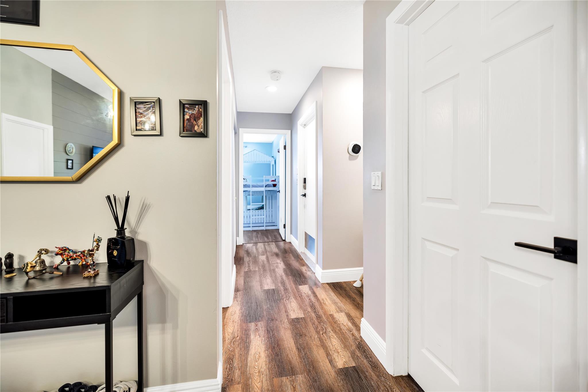 5568 American Cir