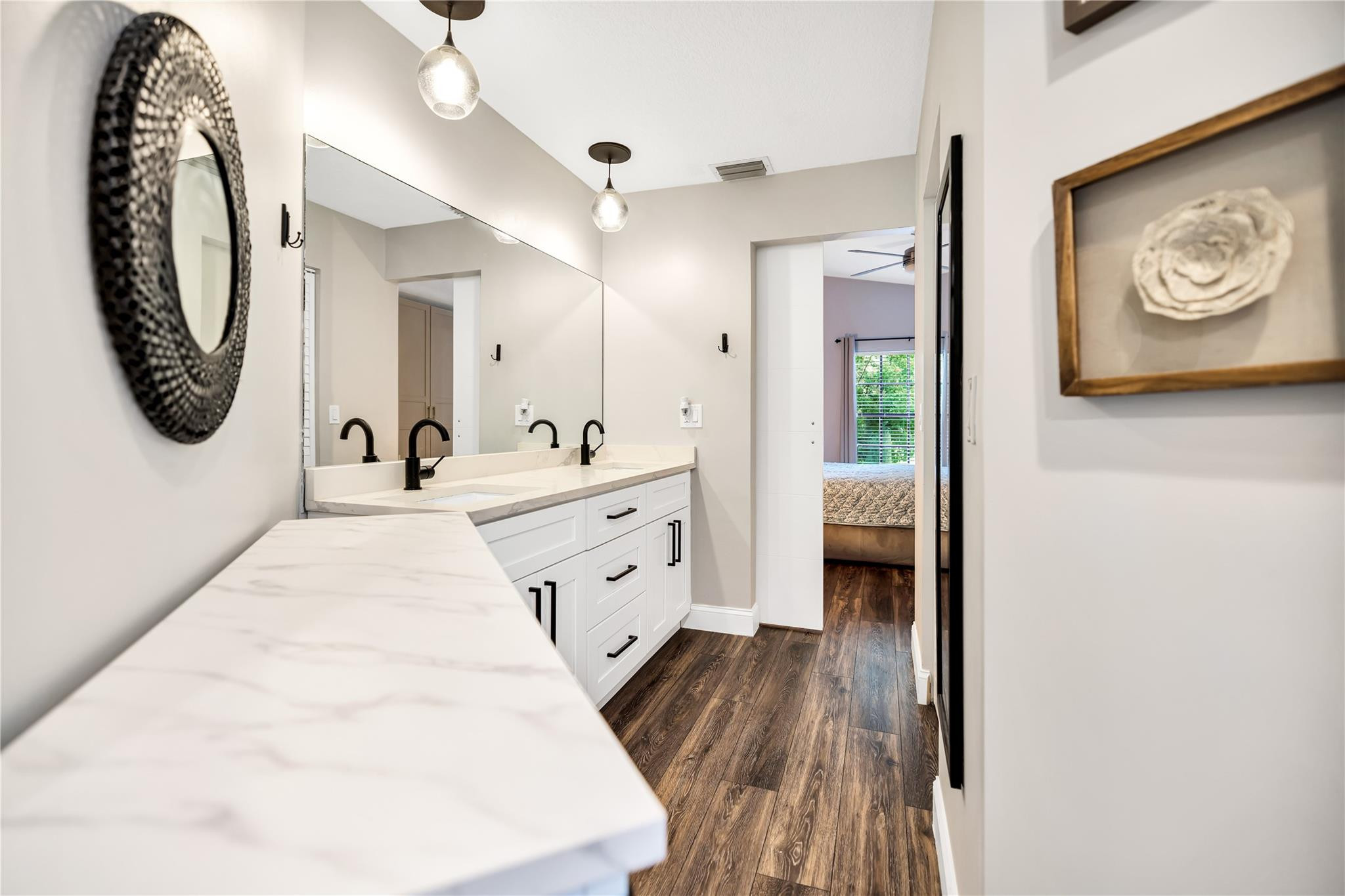5568 American Cir