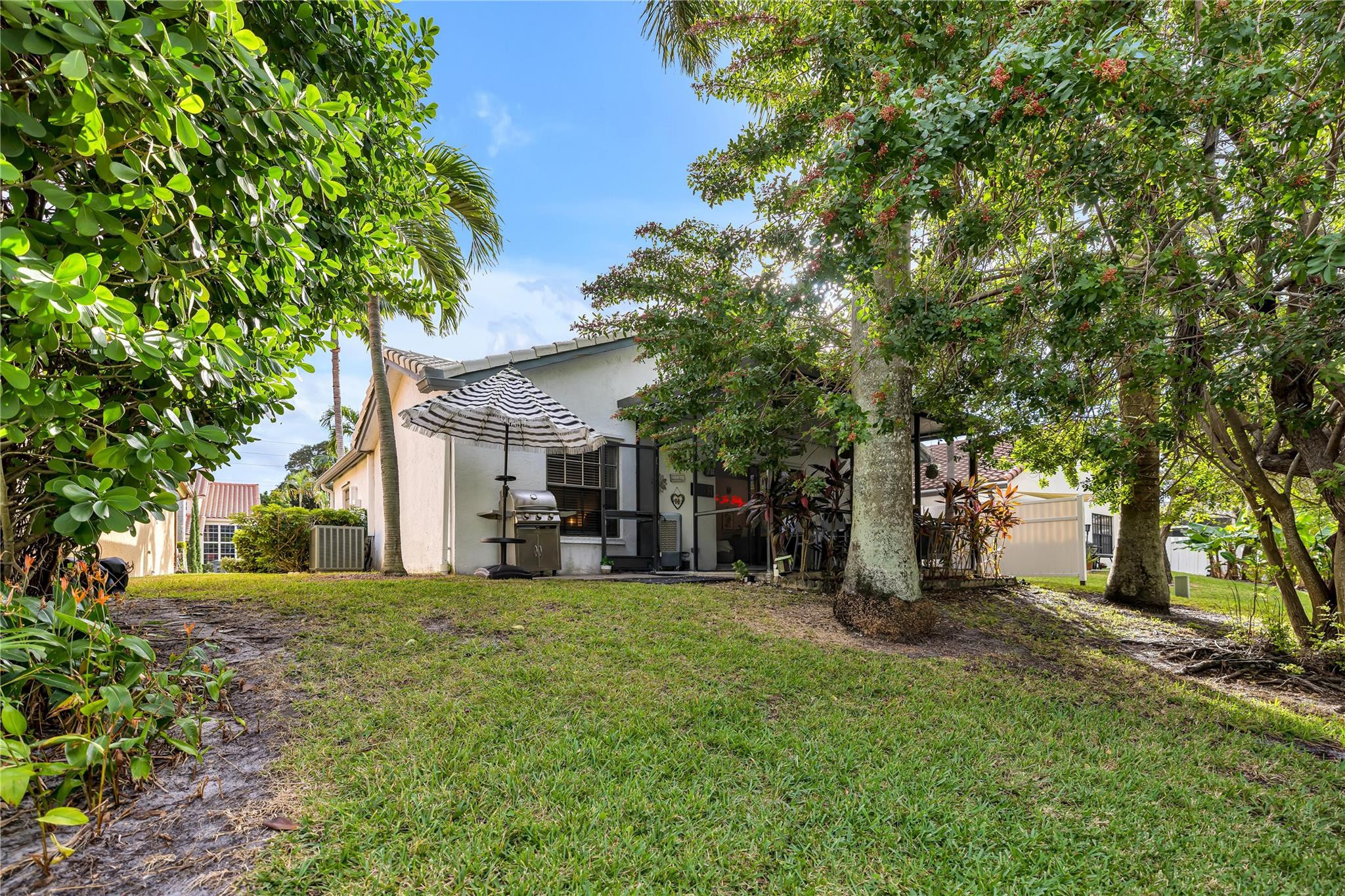 5568 American Cir