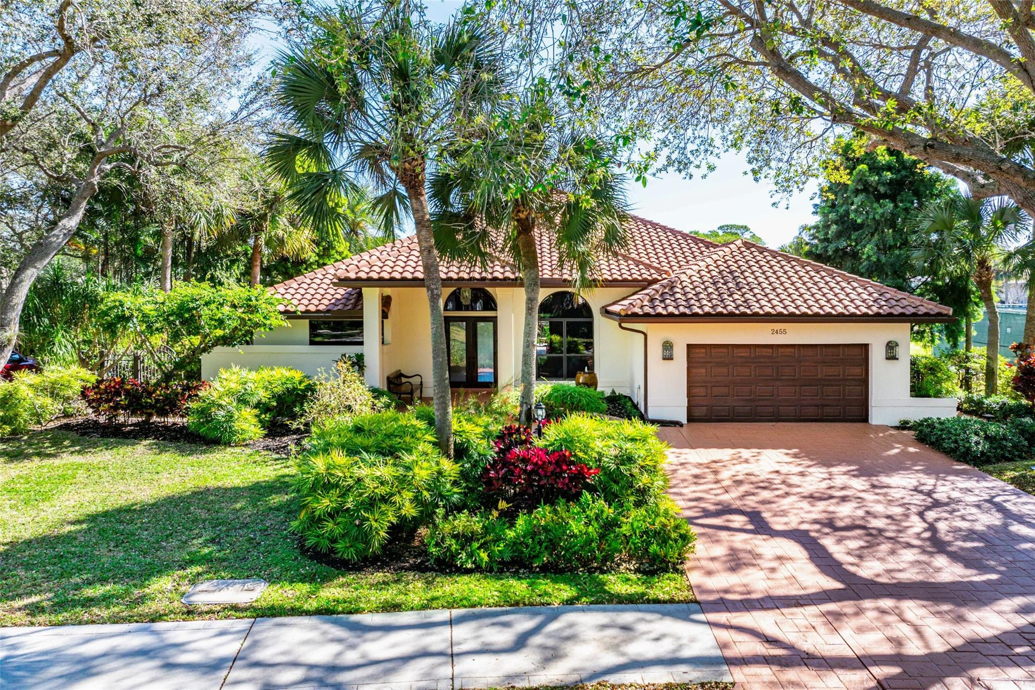 2455 Hampton Bridge