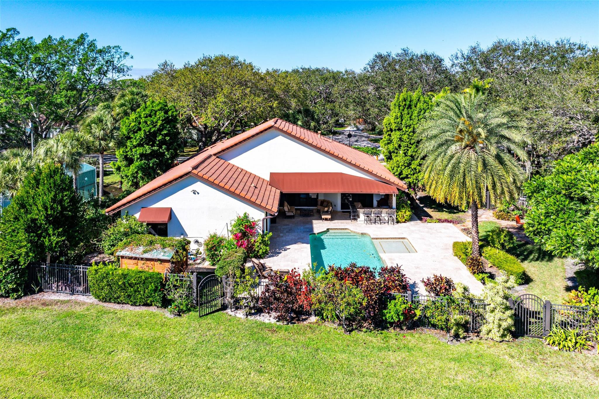 2455 Hampton Bridge