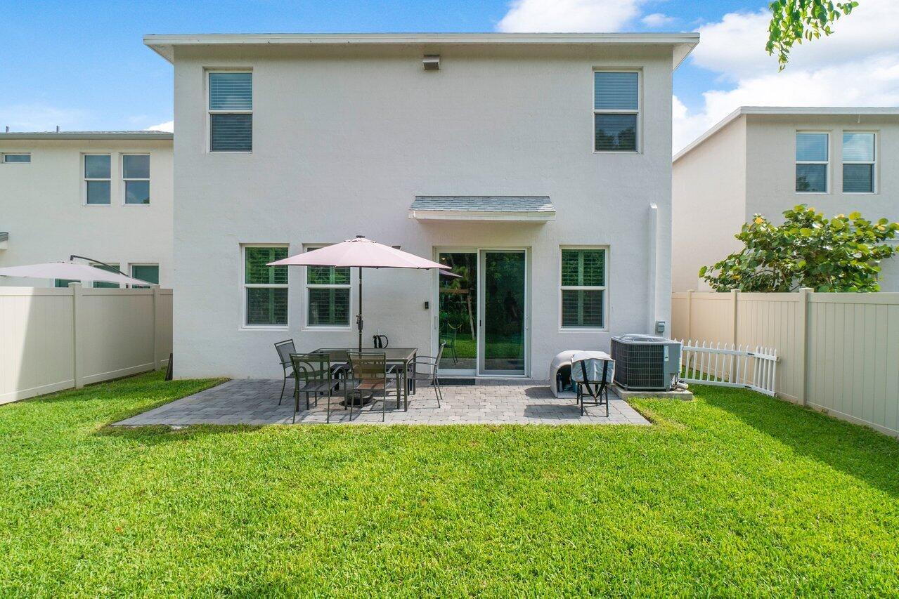 1835 Lake Cove Drive