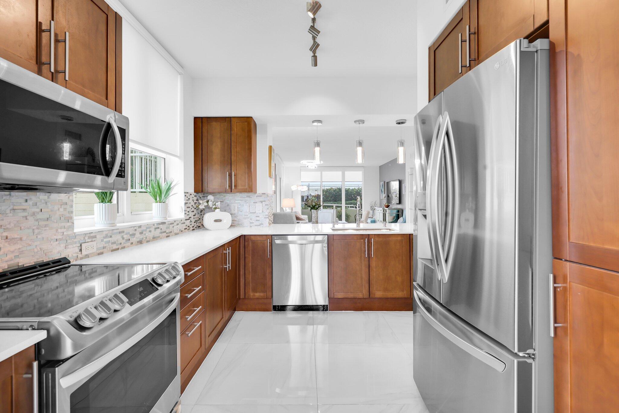 350 N Federal Highway 505