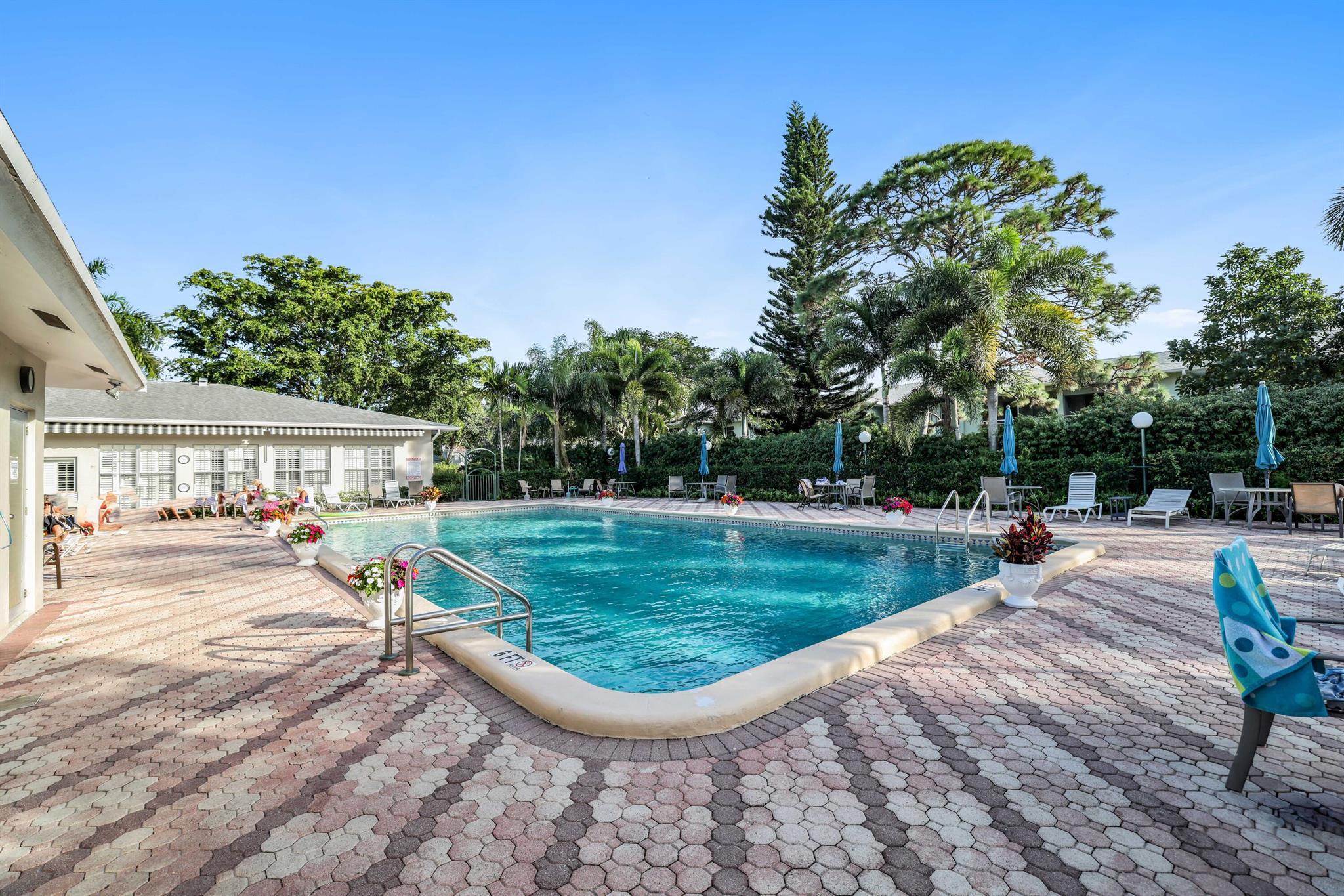 2360 SW 22nd Avenue 402