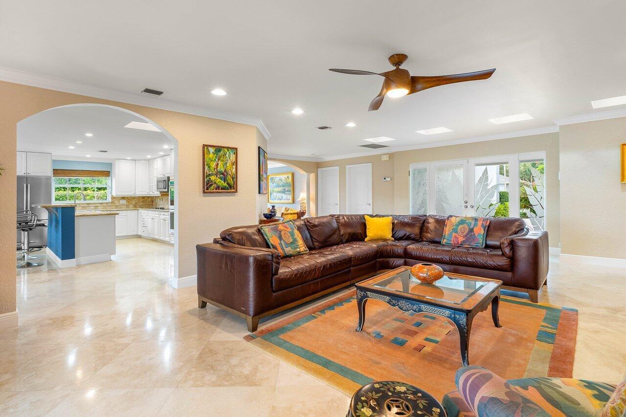 3365 Lakeview Drive