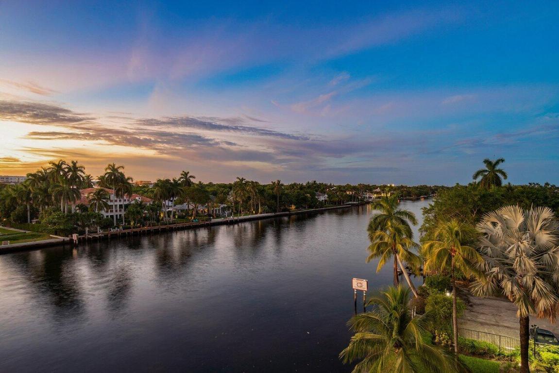 1000 Lowry Street 2b