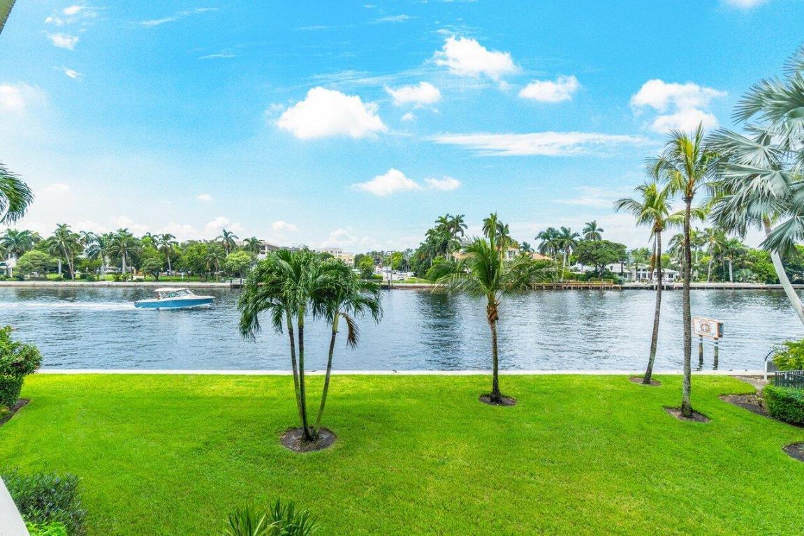 1000 Lowry Street 2b