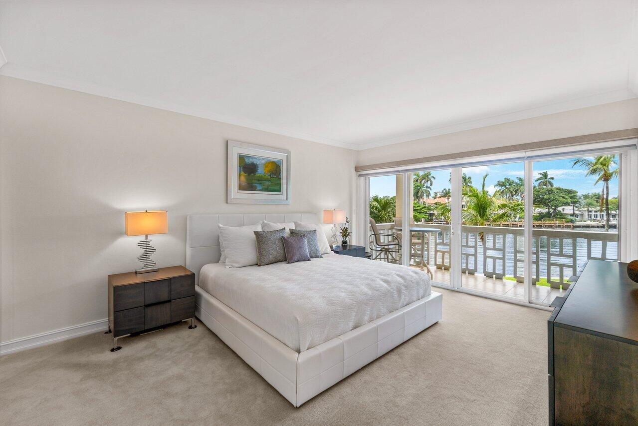 1000 Lowry Street 2b