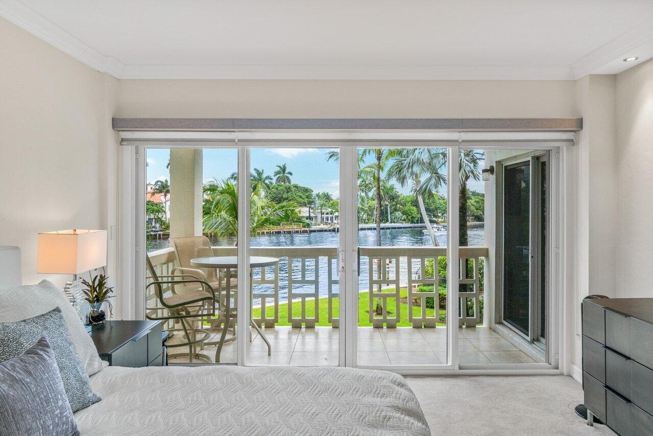 1000 Lowry Street 2b